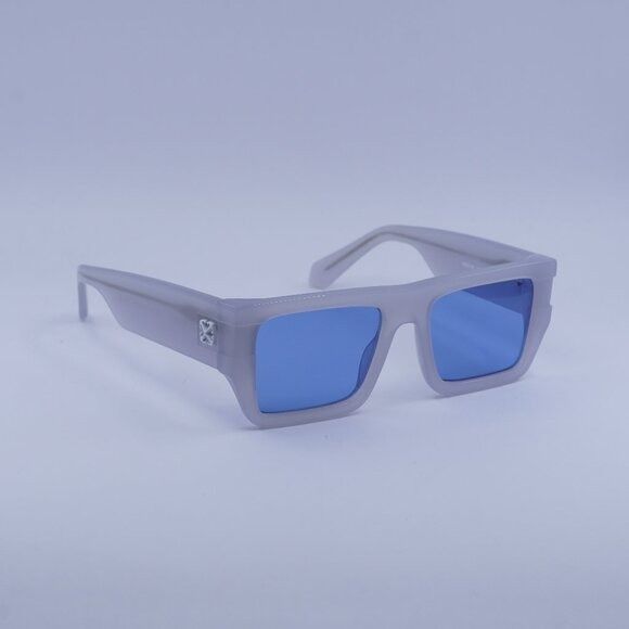 Off-White OERI149 CHESTER 0945 Sunglasses Grey Square Frame