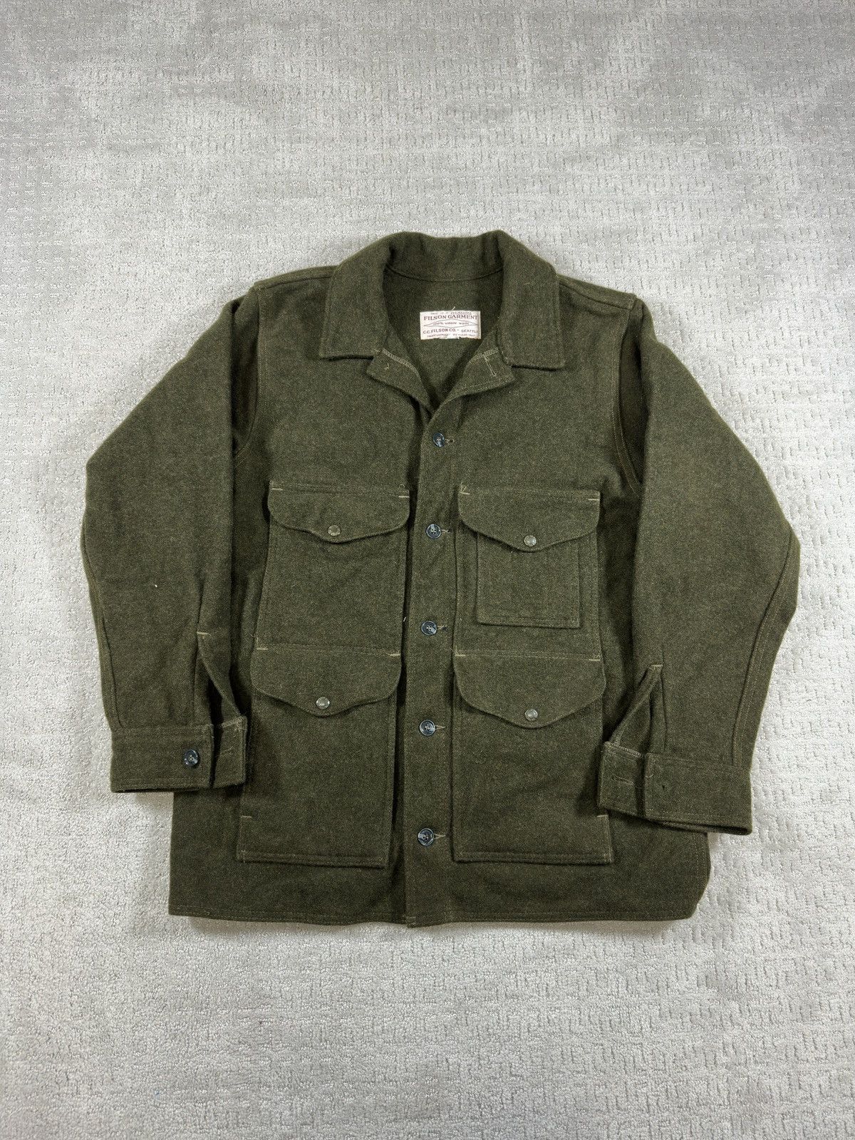 Filson Filson Double Mackinaw Cruiser Wool Jacket Khaki USA Size US L / EU 52-54 / 3 - 1 Thumbnail