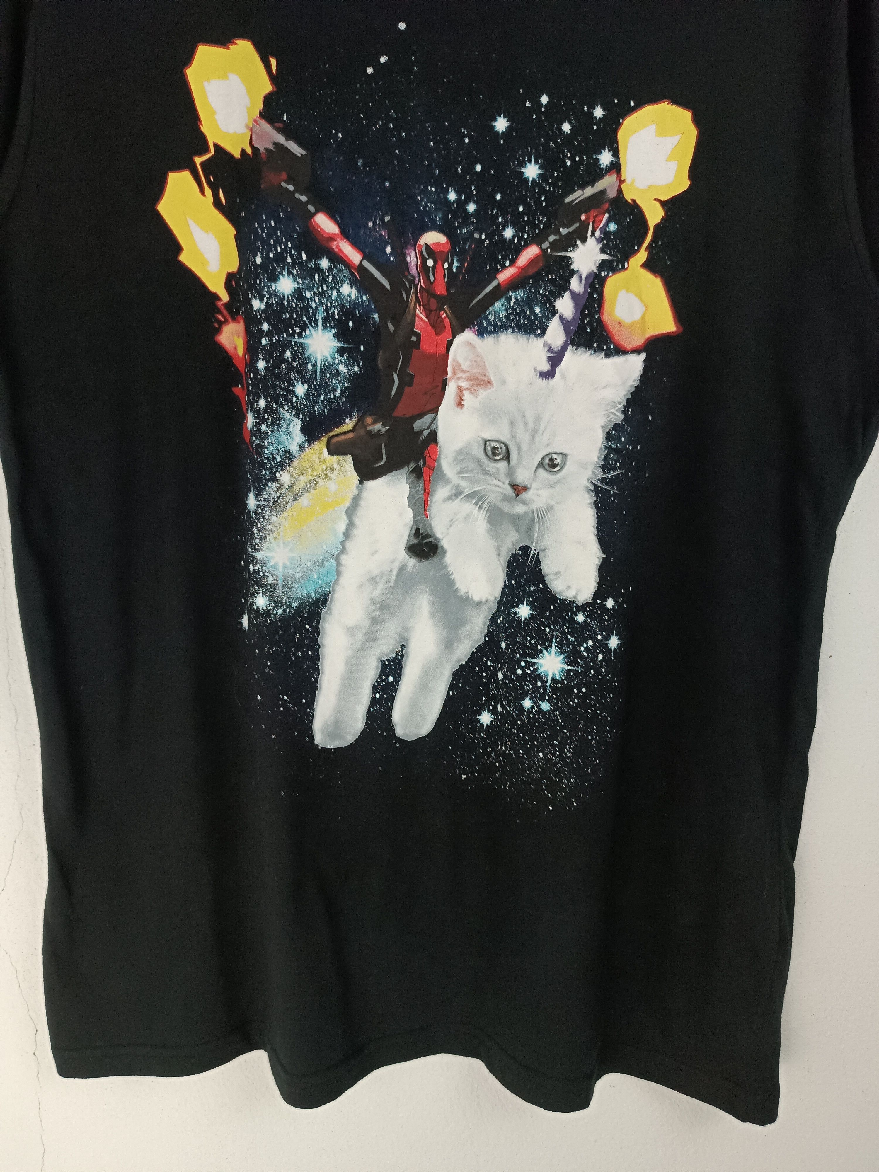 Marvel Comics VINTAGE DEADPOOL MARVEL SUPERHEROES HUMOR CAT PET FUNNY TEE Size US L / EU 52-54 / 3 - 9 Thumbnail