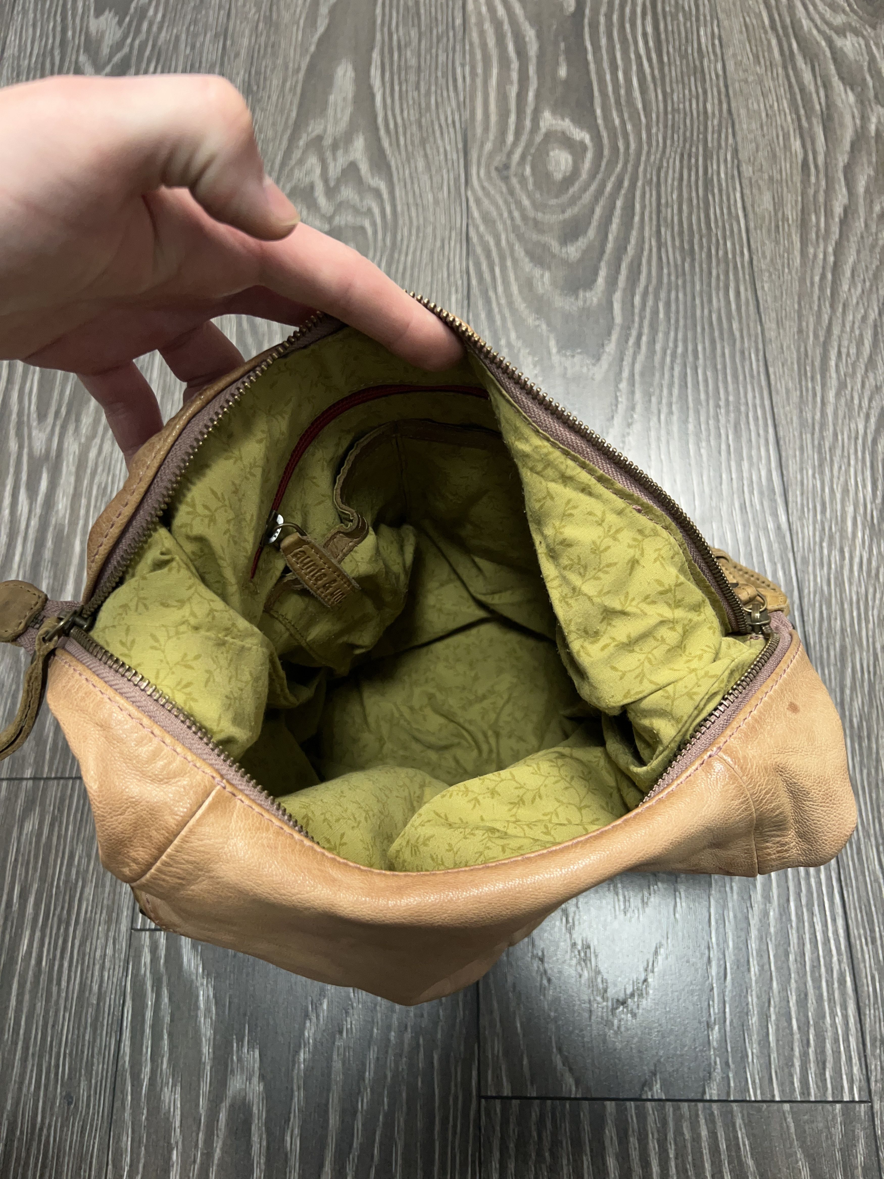 Genuine Leather aunts&uncles Chloe Chummy Leather Handbag Bucket Bag Zip Size ONE SIZE - 10 Thumbnail