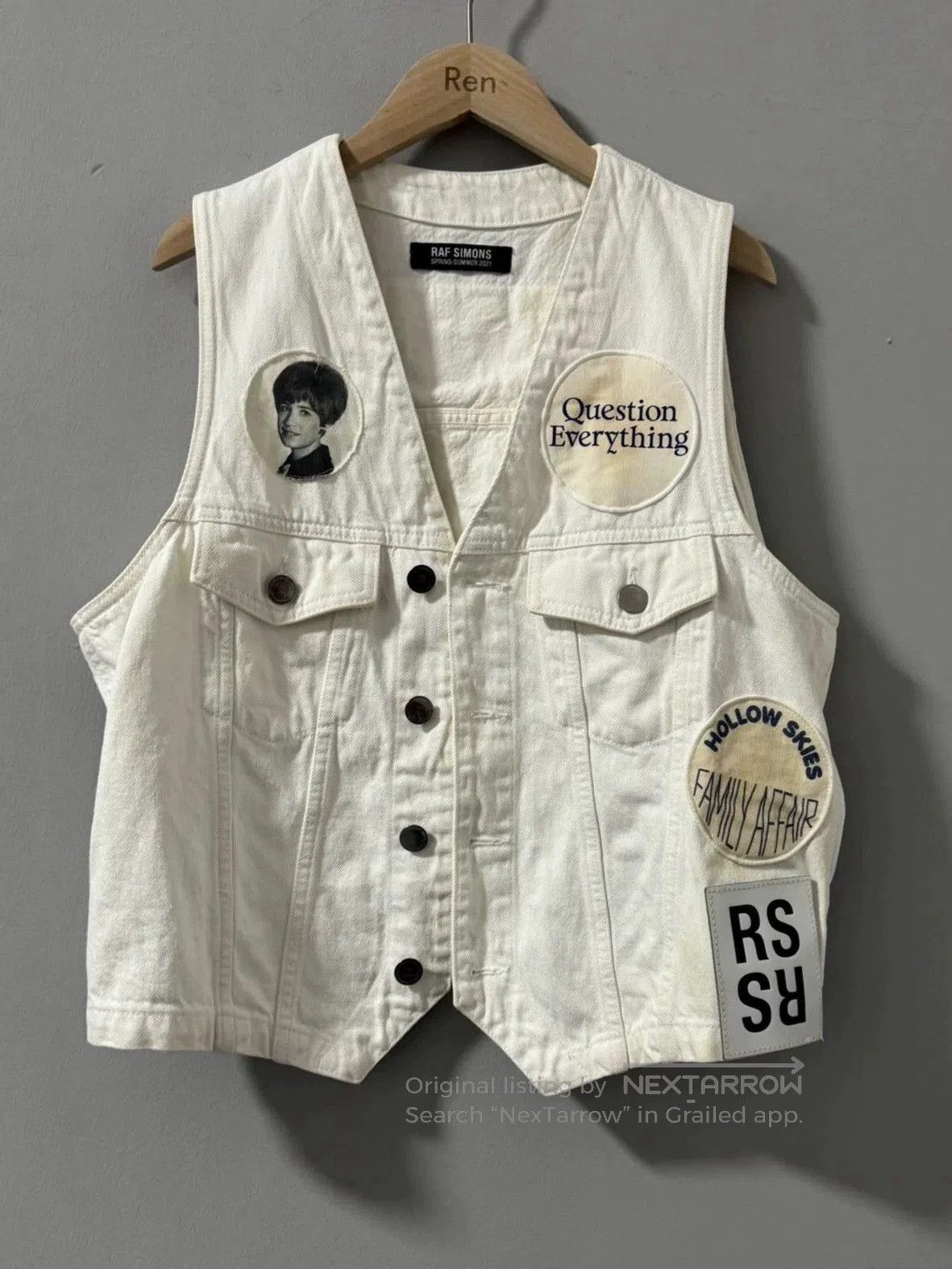 Raf Simons White Button-Front Vest with Patch Details. Size US S / EU 44-46 / 1 - 1 Thumbnail