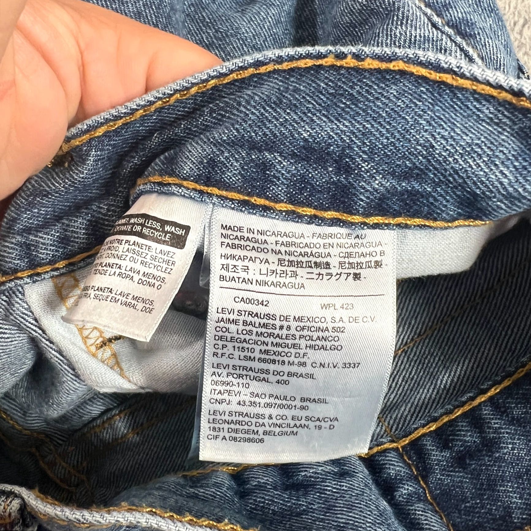 Levi's VINTAGE Levi's Jeans Men's 34 Relaxed Straight Distressed Blue 550 Y2K Grunge USA 5-Pocket Denim Pants Size US 34 / EU 50 - 5 Thumbnail