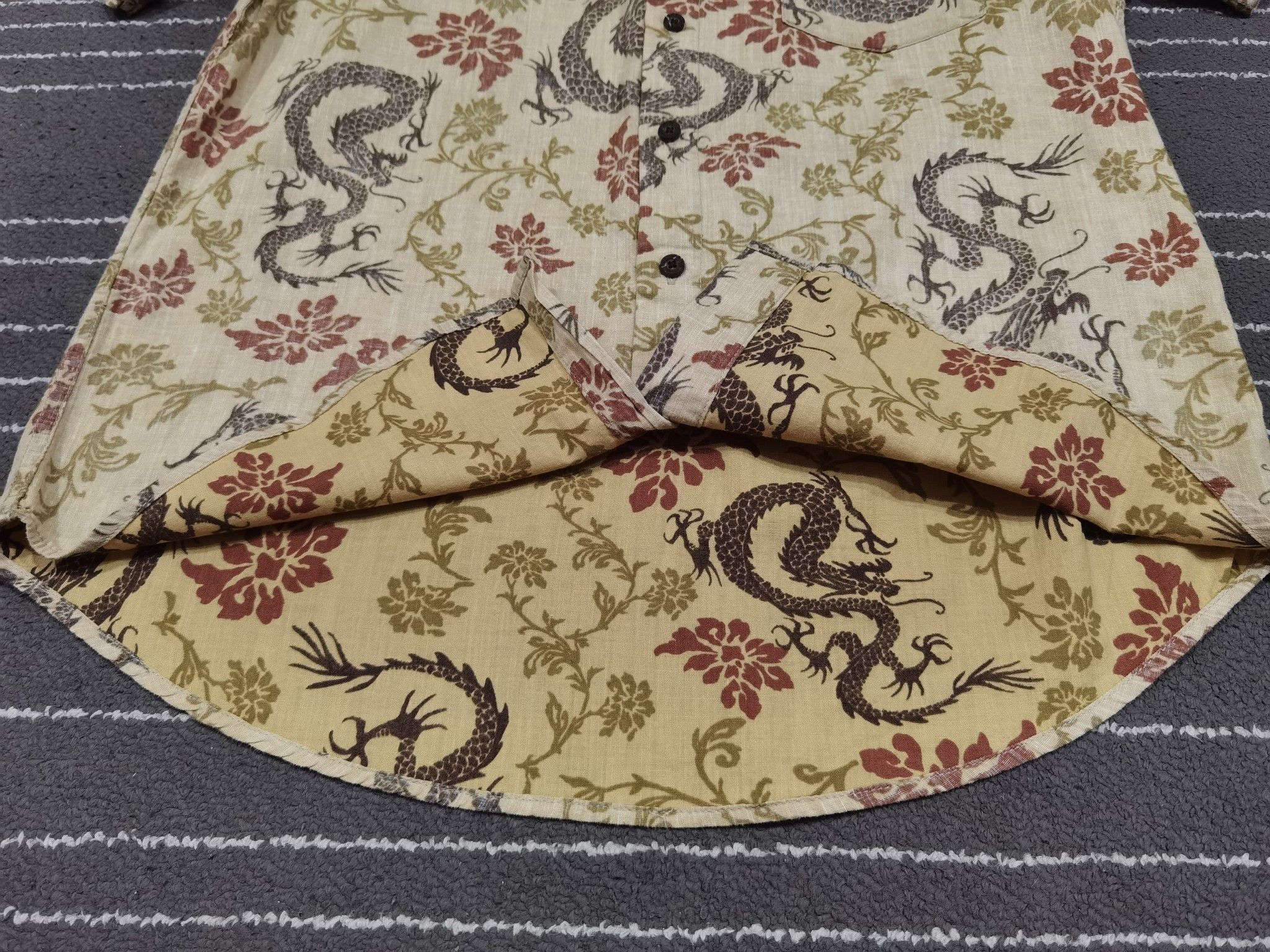 Japanese Brand T&C surf designs full print dragon linen S 7067 Size US S / EU 44-46 / 1 - 8 Thumbnail