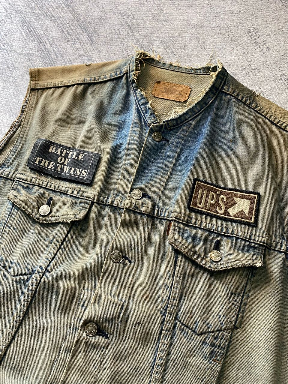 Levi's × Vintage Vintage Levis Distressed Denim Vest Jacket Size US M / EU 48-50 / 2 - 2 Thumbnail