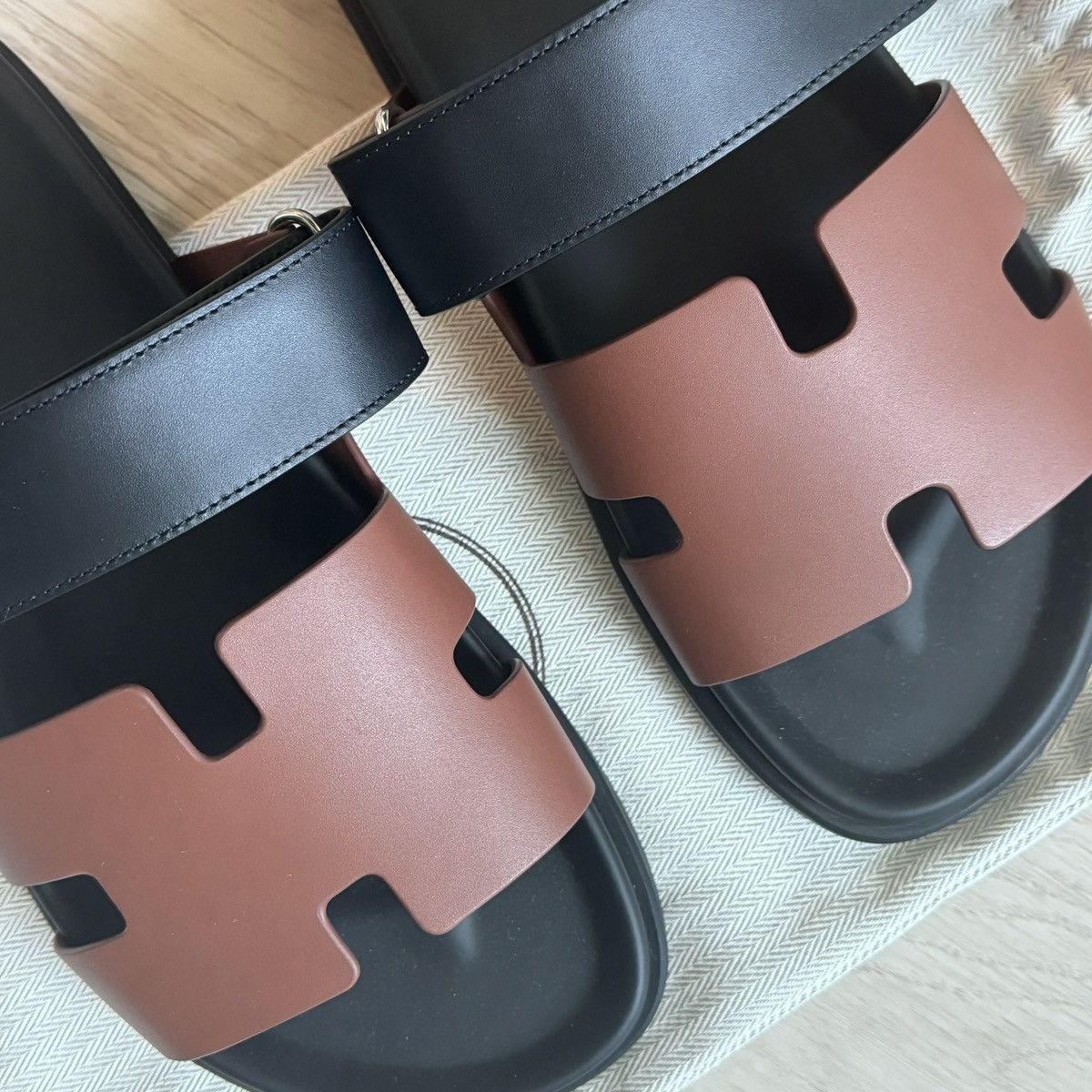 Hermes Hermes Chypre Sandal Rouge Sepia Noir Calfskin Size US 9 / EU 42 - 6 Thumbnail