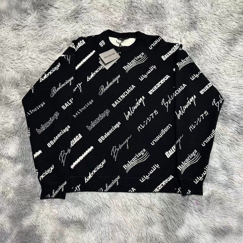 Balenciaga Balenciaga Bullet screen full of logo sweater 2502-Nextarro Size US M / EU 48-50 / 2 - 1 Thumbnail