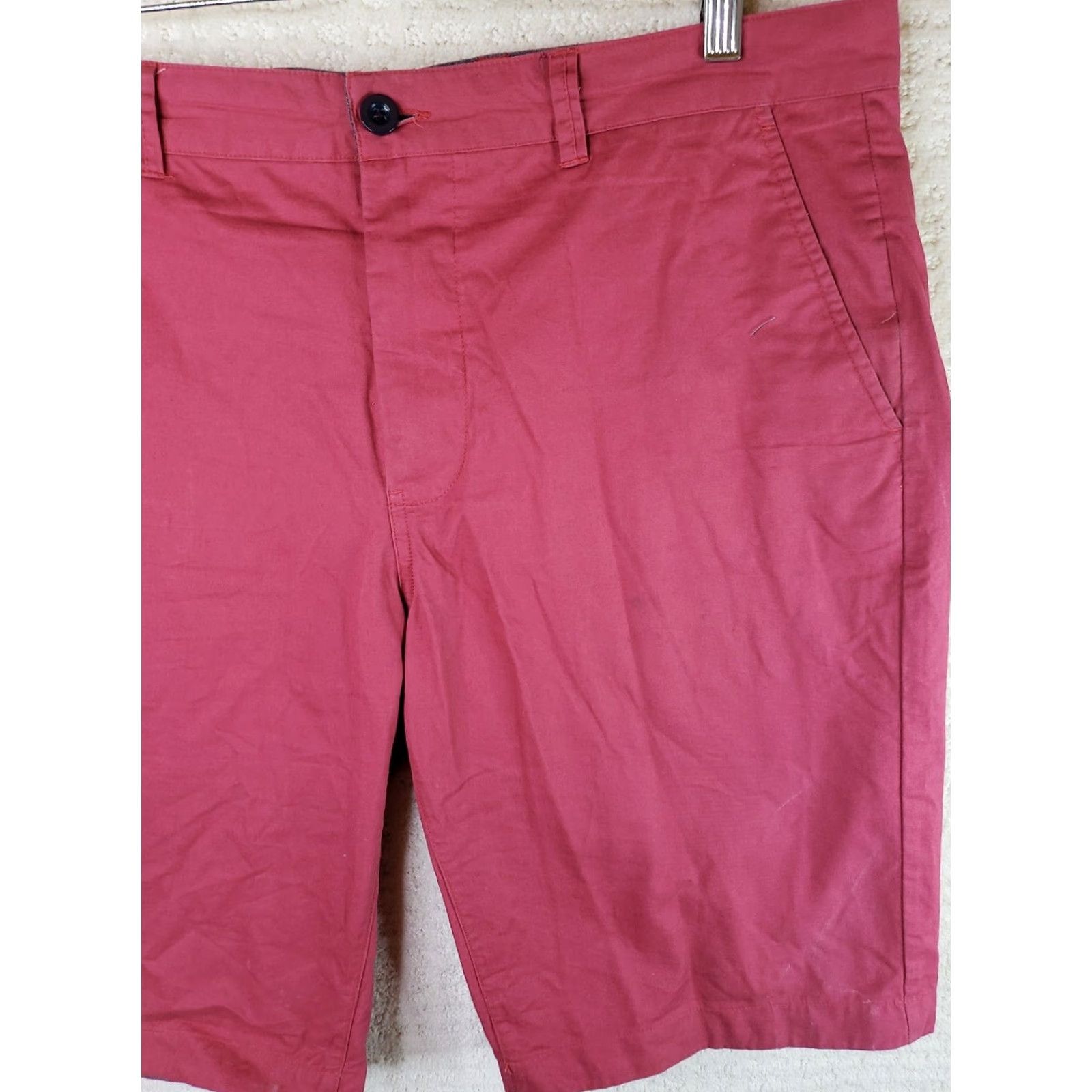 Vintage Allegiany NY Men's 34W x 10.5L Red Cotton Shorts Longer Length Chino Casual Regular Waist Pocket 34in Inseam 10.5in Mens Red Cotton Shorts Size US 34 / EU 50 - 3 Thumbnail