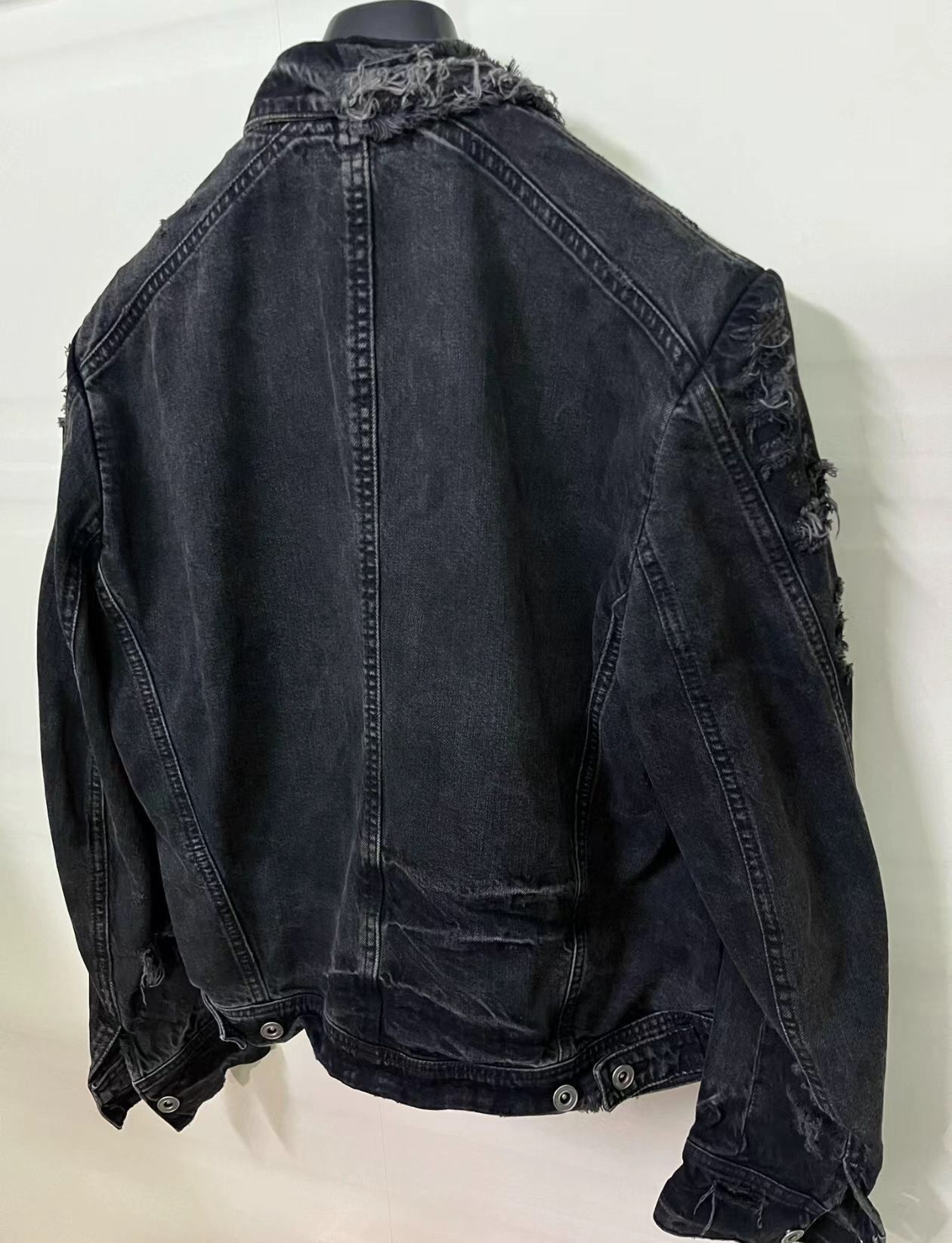 Julius Julius_7 Destruction denim jacket 2412-Nextarrow Size US S / EU 44-46 / 1 - 7 Thumbnail