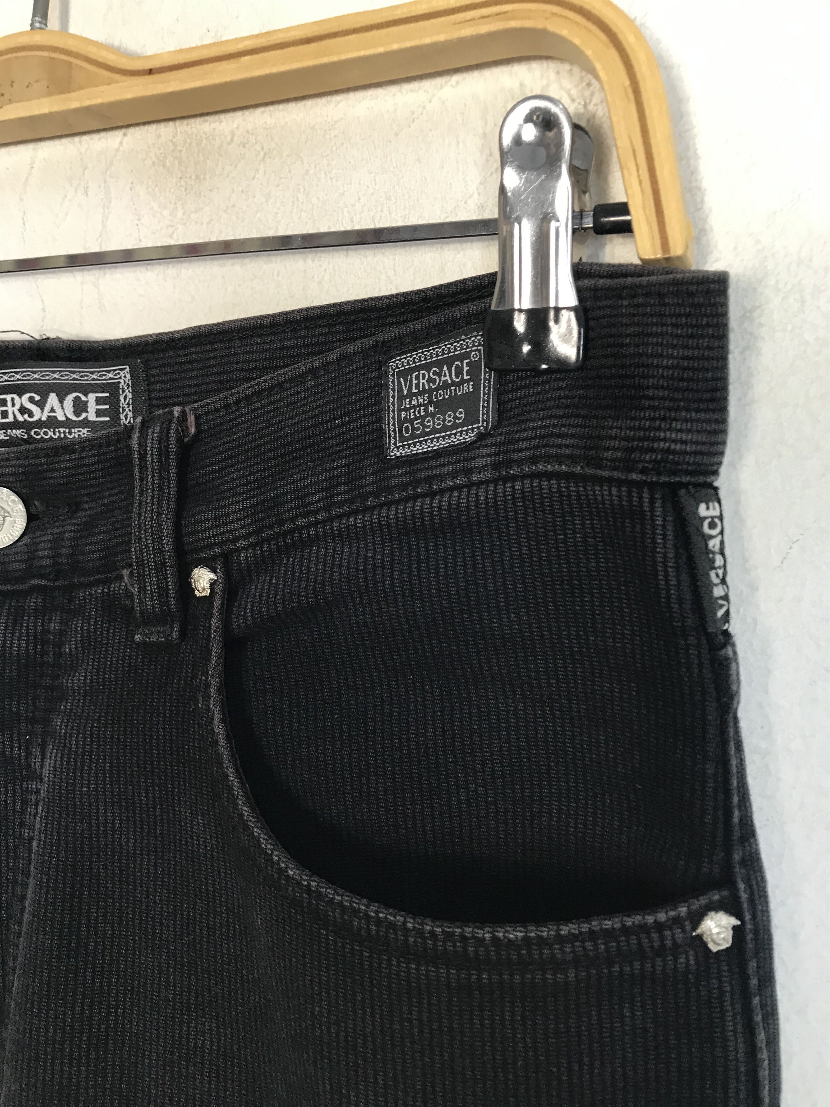 Versace Jeans Couture Versace Jeans Couture Signature Corduroy Black Straight Cut Size US 30 / EU 46 - 6 Thumbnail