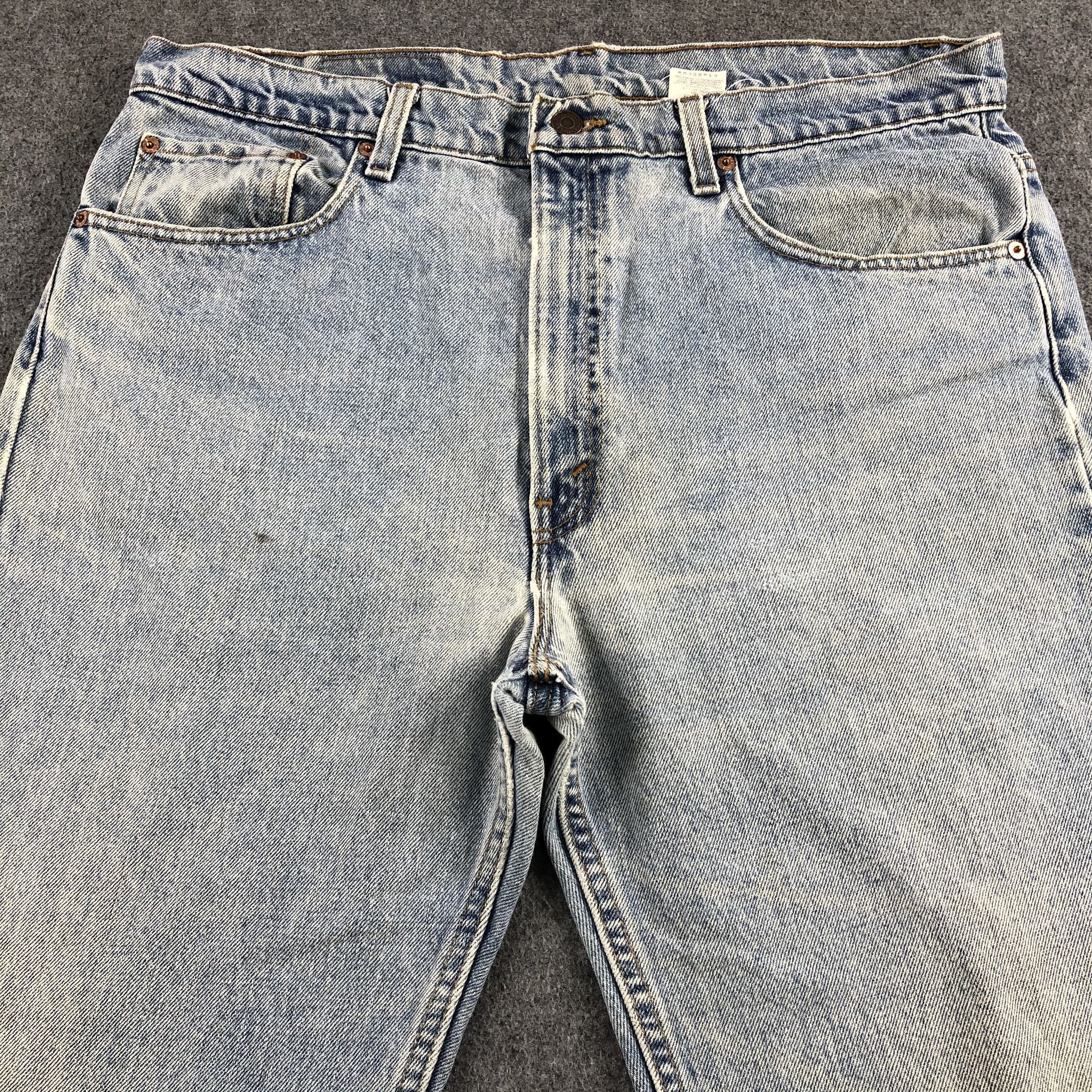 Levi's Vintage 90s Light Wash Levis 505 Jeans-J1659 Size US 37 - 3 Thumbnail