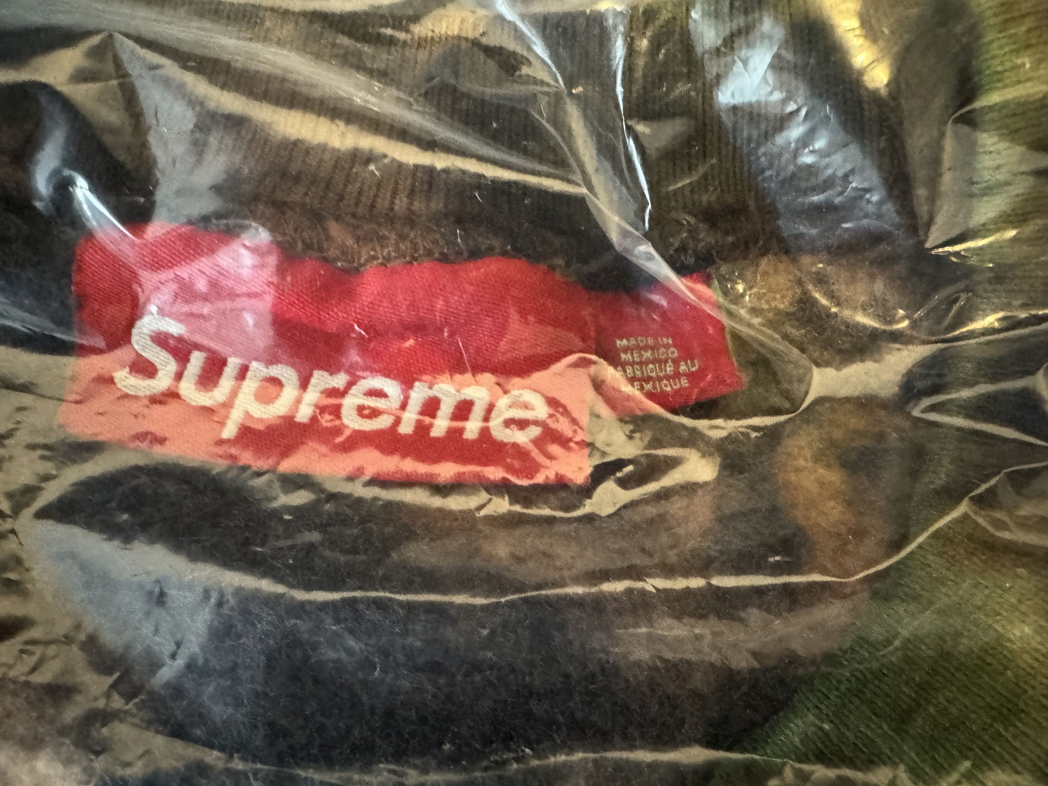Supreme Small Box Logo Tye Dye Size US S / EU 44-46 / 1 - 3 Thumbnail