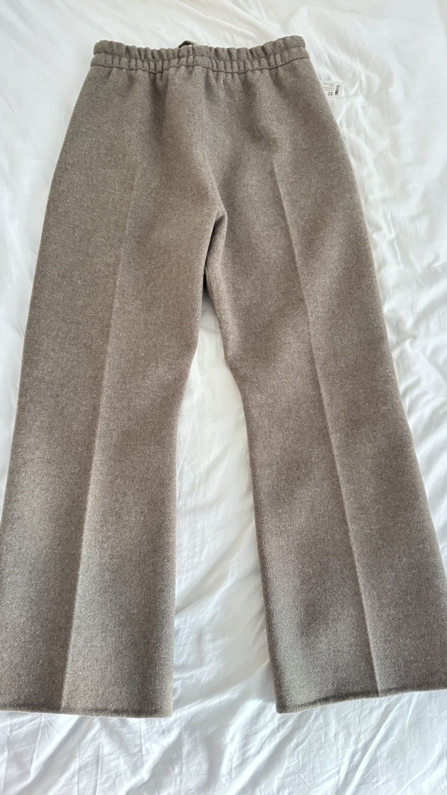 ESSENTIALS Dark Oatmeal Felt Logo Shorts XS