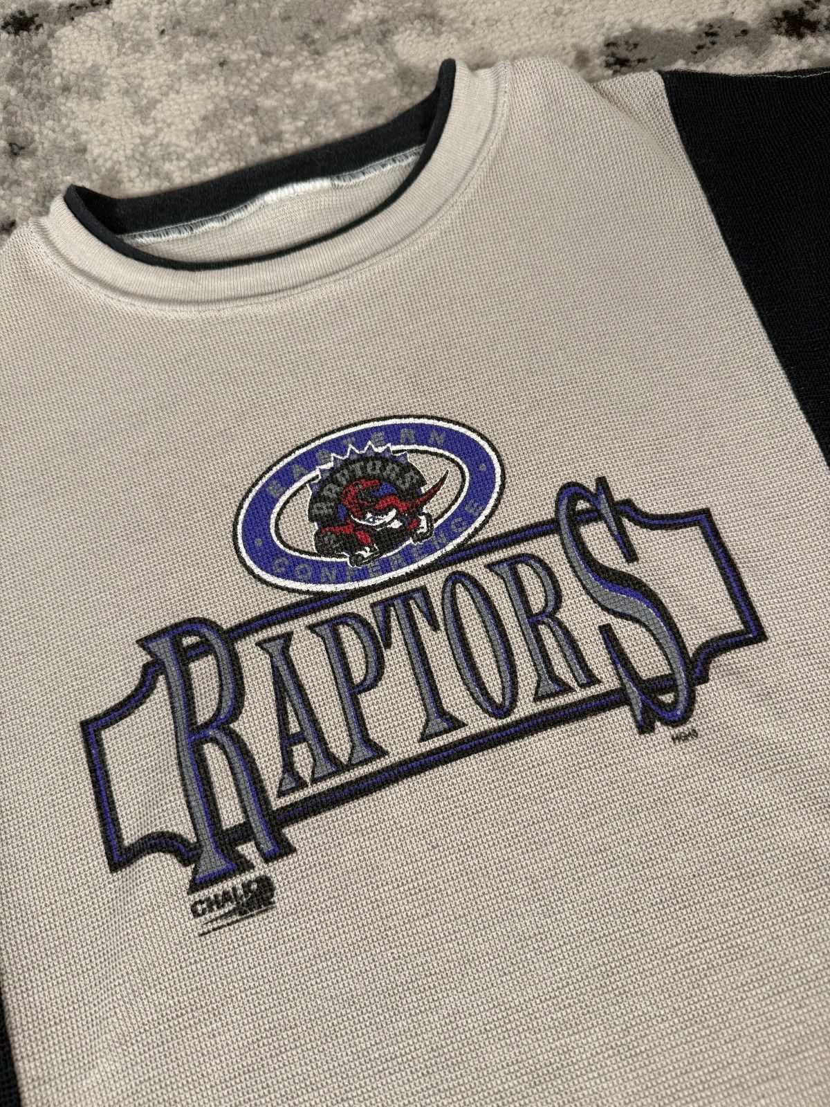 NBA Vintage NBA Toronto Raptors Waffle Boxy T-Shirt Size US XL / EU 56 / 4 - 3 Thumbnail