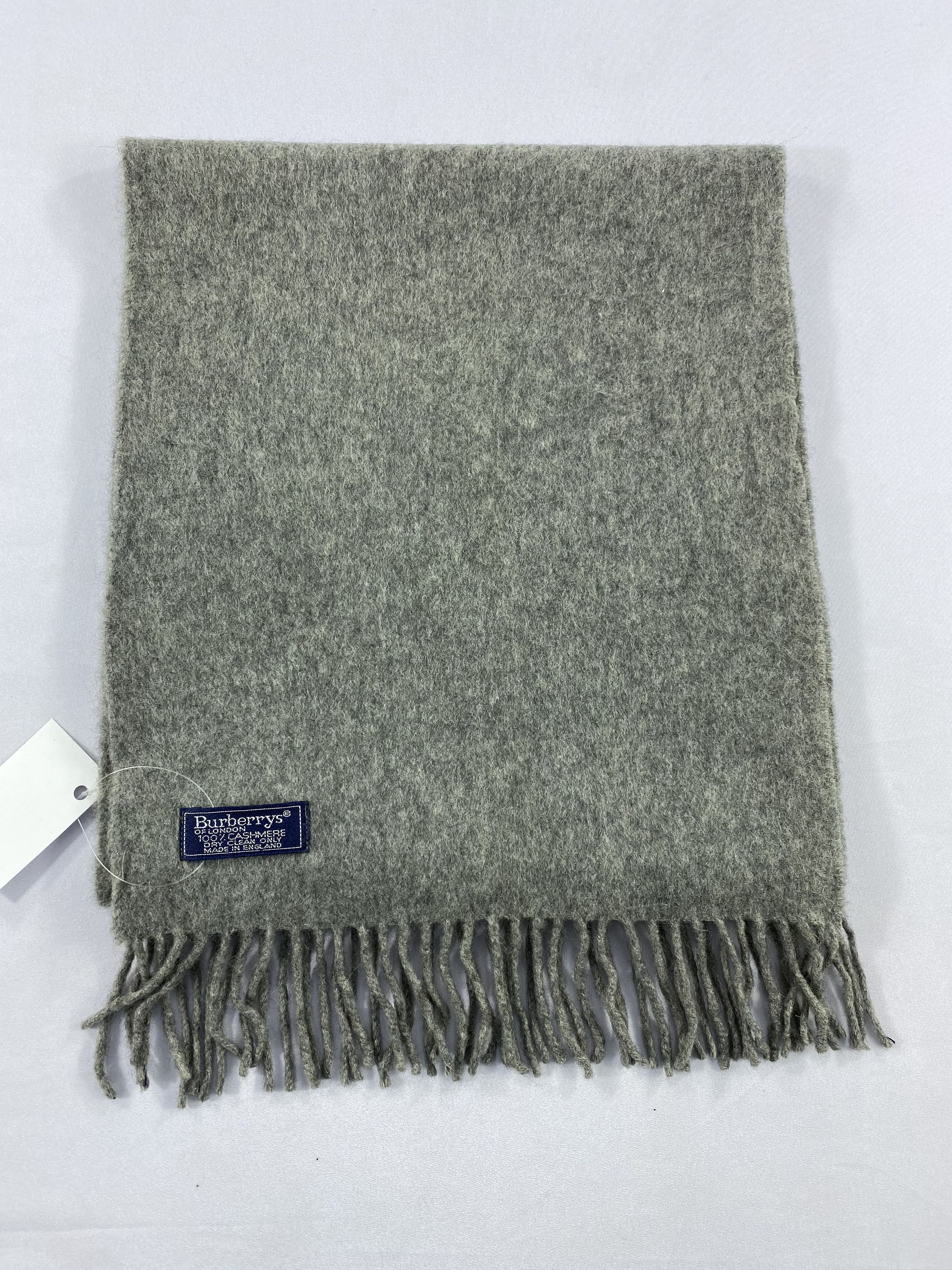 Burberry Burberry Plain Scarf / Muffler / Neckwear Size ONE SIZE - 3 Thumbnail