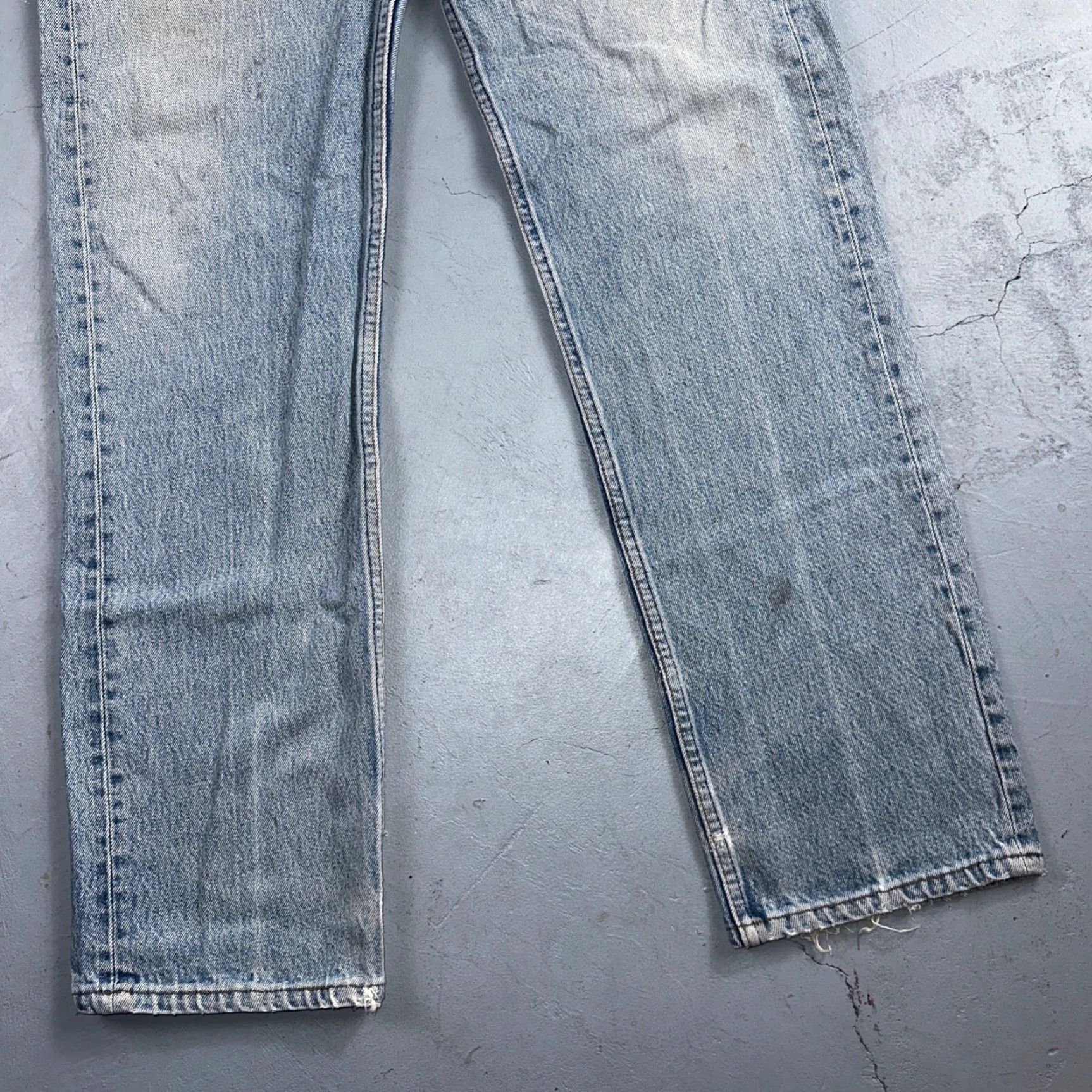 Levi's VINTAGE Levi's 501 Jeans Men 34x36 Light Wash Cotton Denim Straight 90s USA Classic Size US 34 / EU 50 - 3 Thumbnail