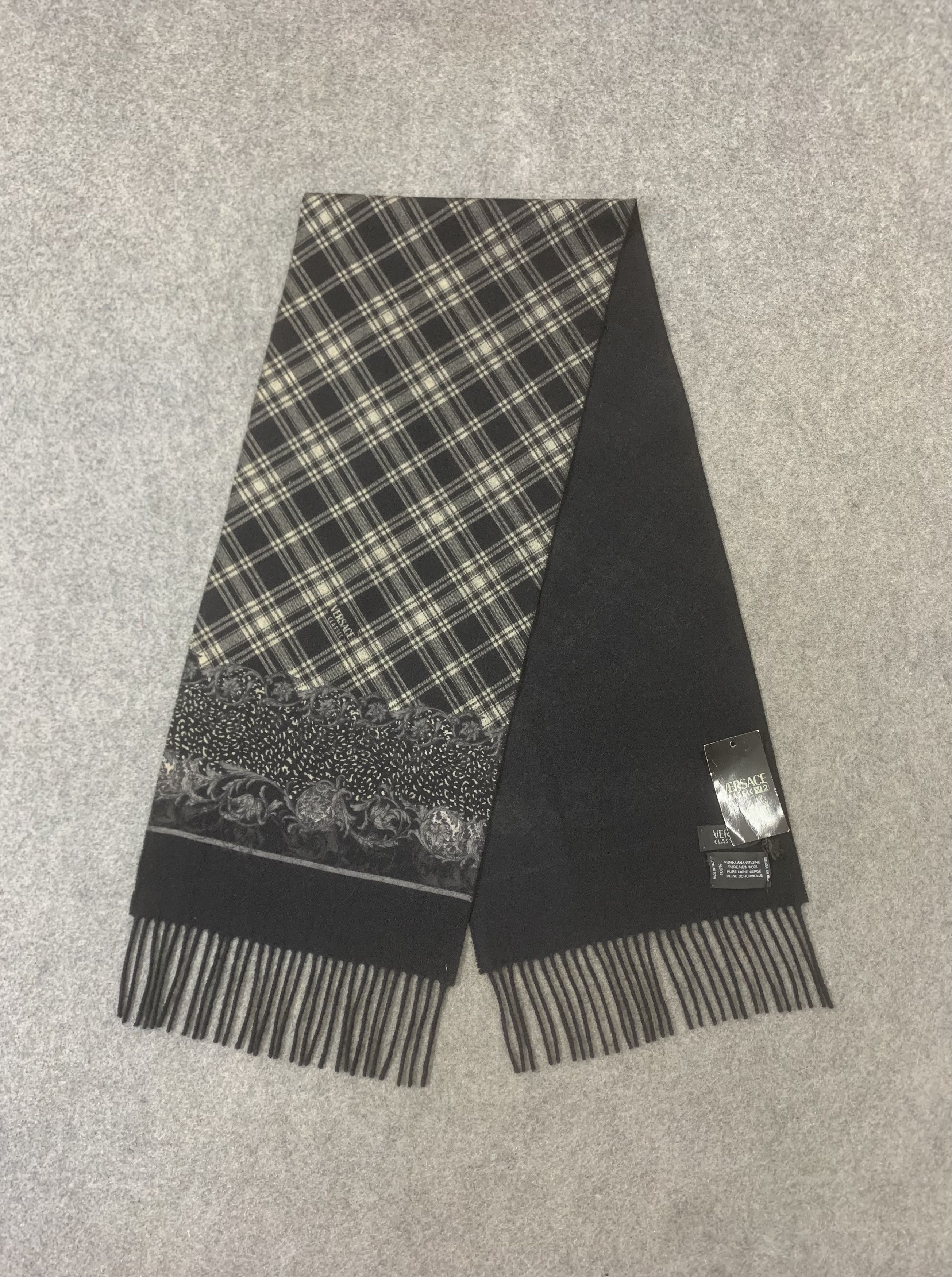 Versace Versace Scarf Wool Muffler Neck Wrap BL9275 Size ONE SIZE - 4 Thumbnail