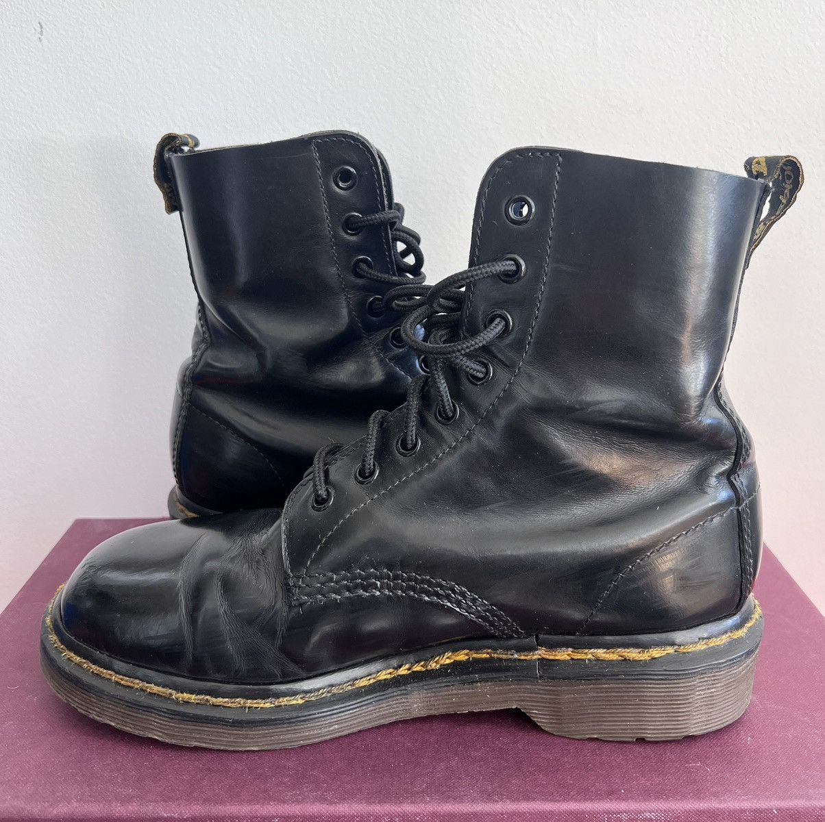 Dr. Martens Rare!! EUC! Vintage 80s 1460 dr Martens Made in England Size US 7.5 / IT 37.5 - 8 Thumbnail