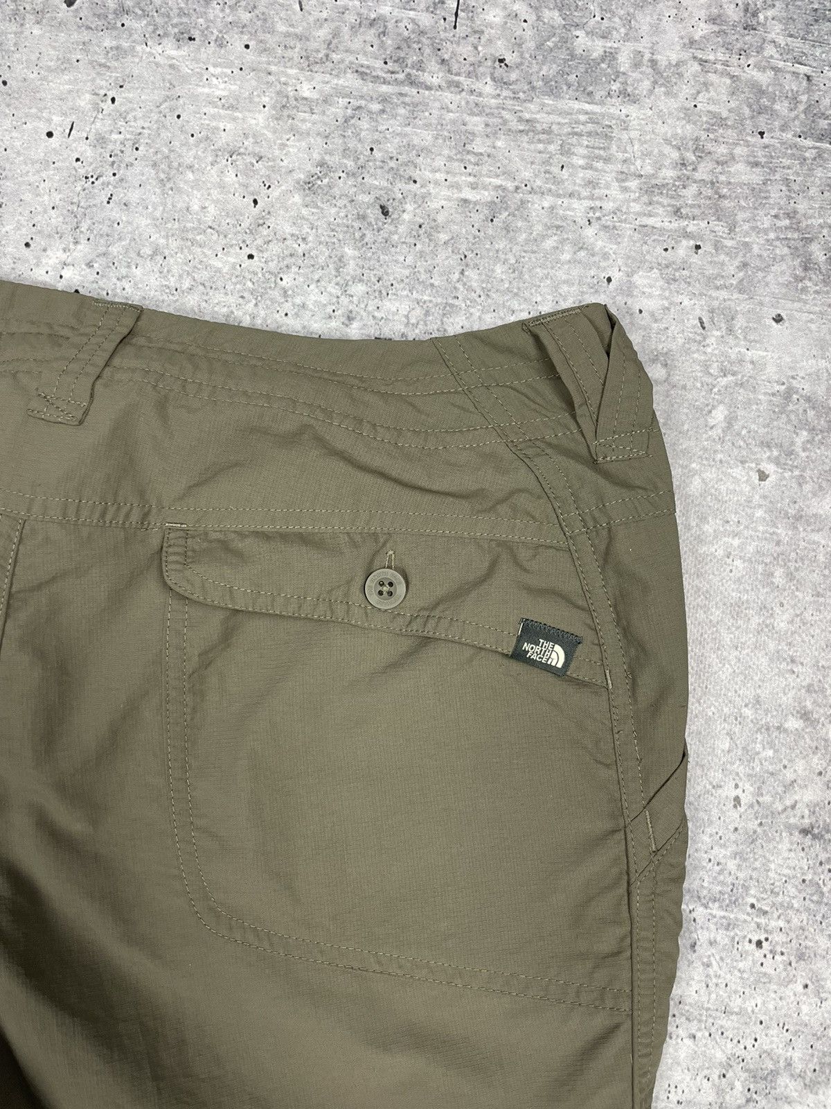 The North Face Vintage The North Face Y2K Style Tracking Outdoor Pants Size US 30 / EU 46 - 20 Thumbnail