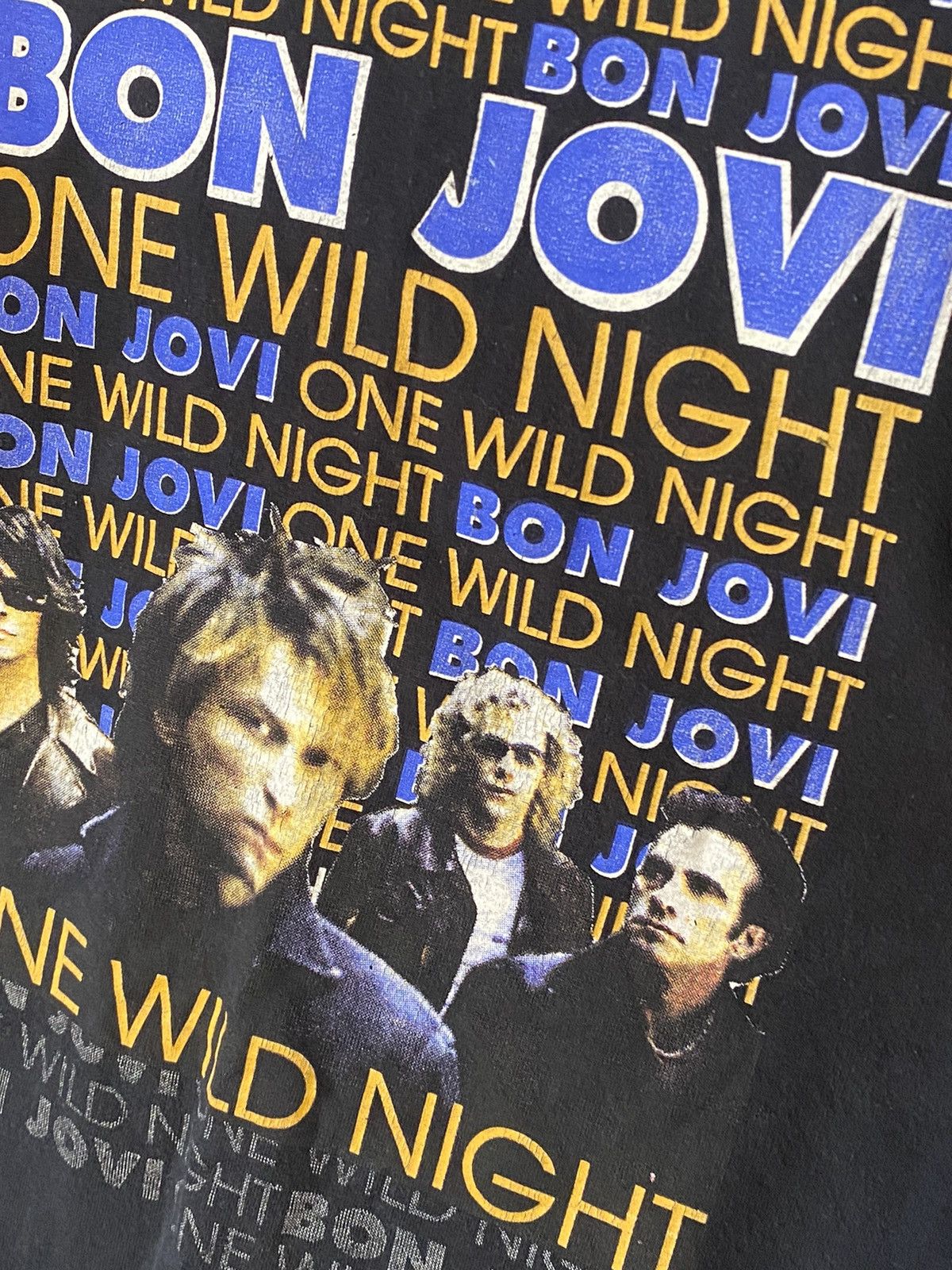 Band Tees Vintage Bon Jovi One Wild Night Rock Band T-shirt 2001 Size US XL / EU 56 / 4 - 2 Thumbnail