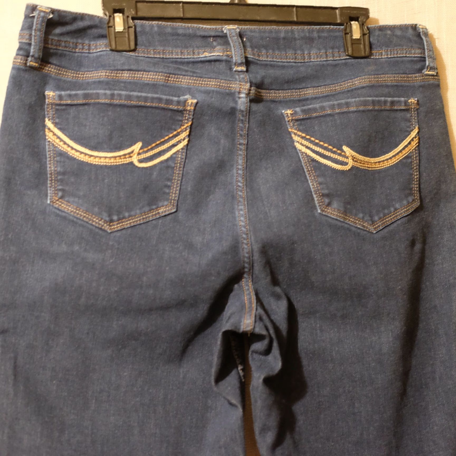 Vintage St Johns Bay Bermuda Jean Shorts Denim Stretch Dark Wash Womens 16 Bermuda DenimStretch DarkWash 16 Womens Jeans Shorts Size 38" / US 16 / IT 52 - 7 Thumbnail