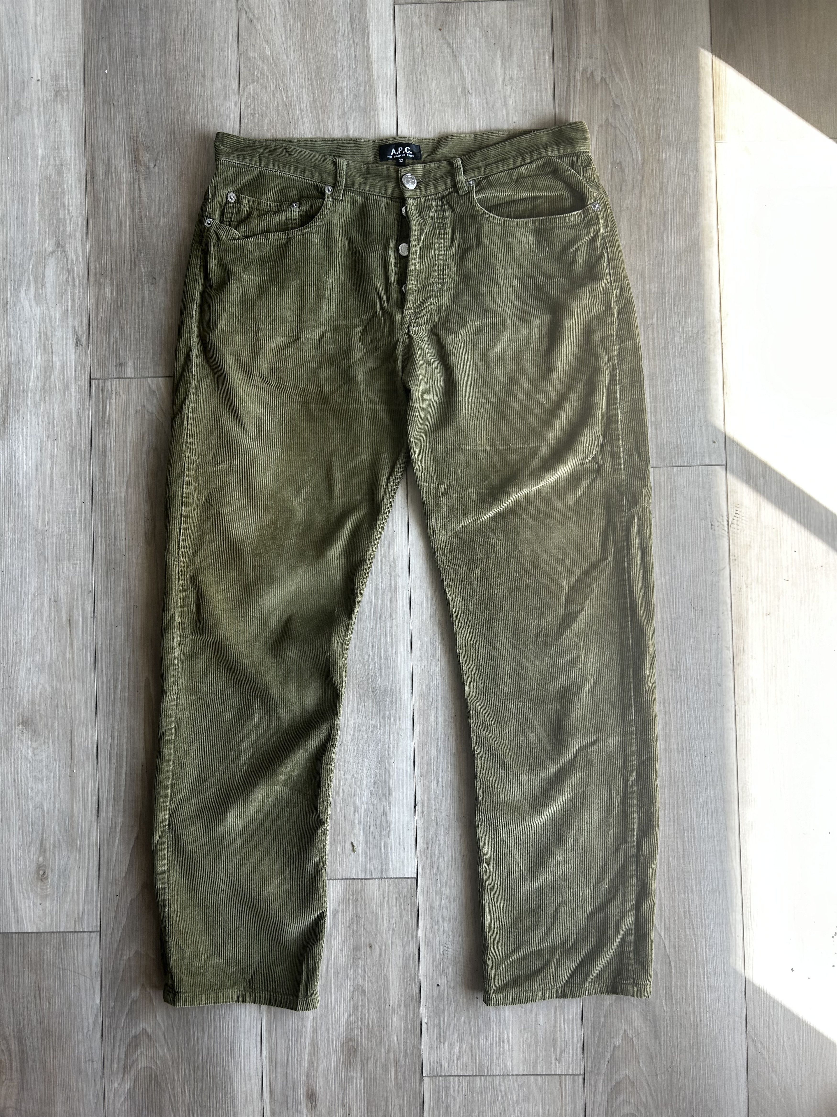 A.P.C. A.P.C. Rue Madam Paris Green Corduroy Pants Size US 32 / EU 48 - 1 Thumbnail