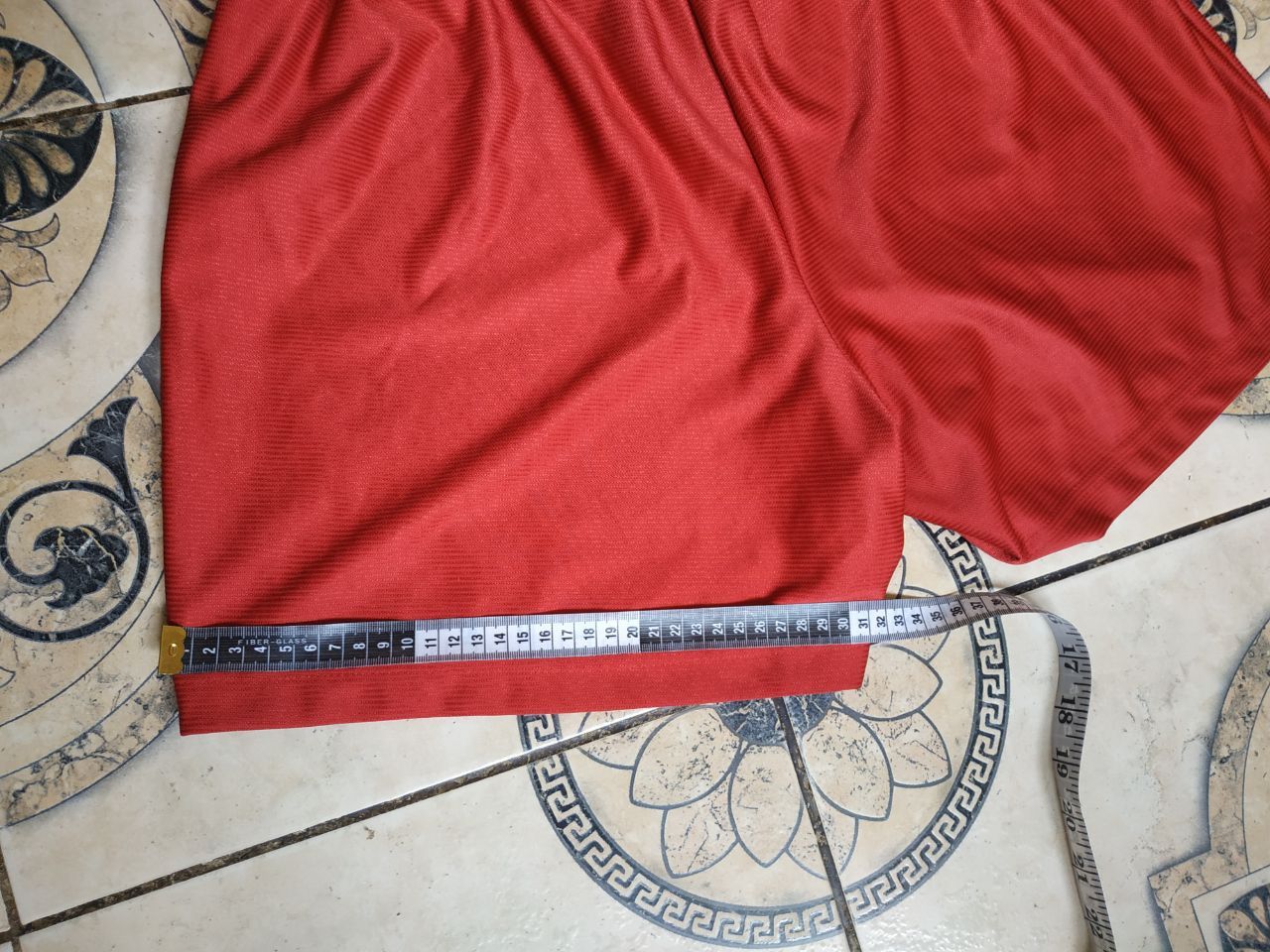 Nike Vintage Nike Team Shorts 90s Red Embroidered Swoosh Baggy L Size US 32 / EU 48 - 13 Thumbnail