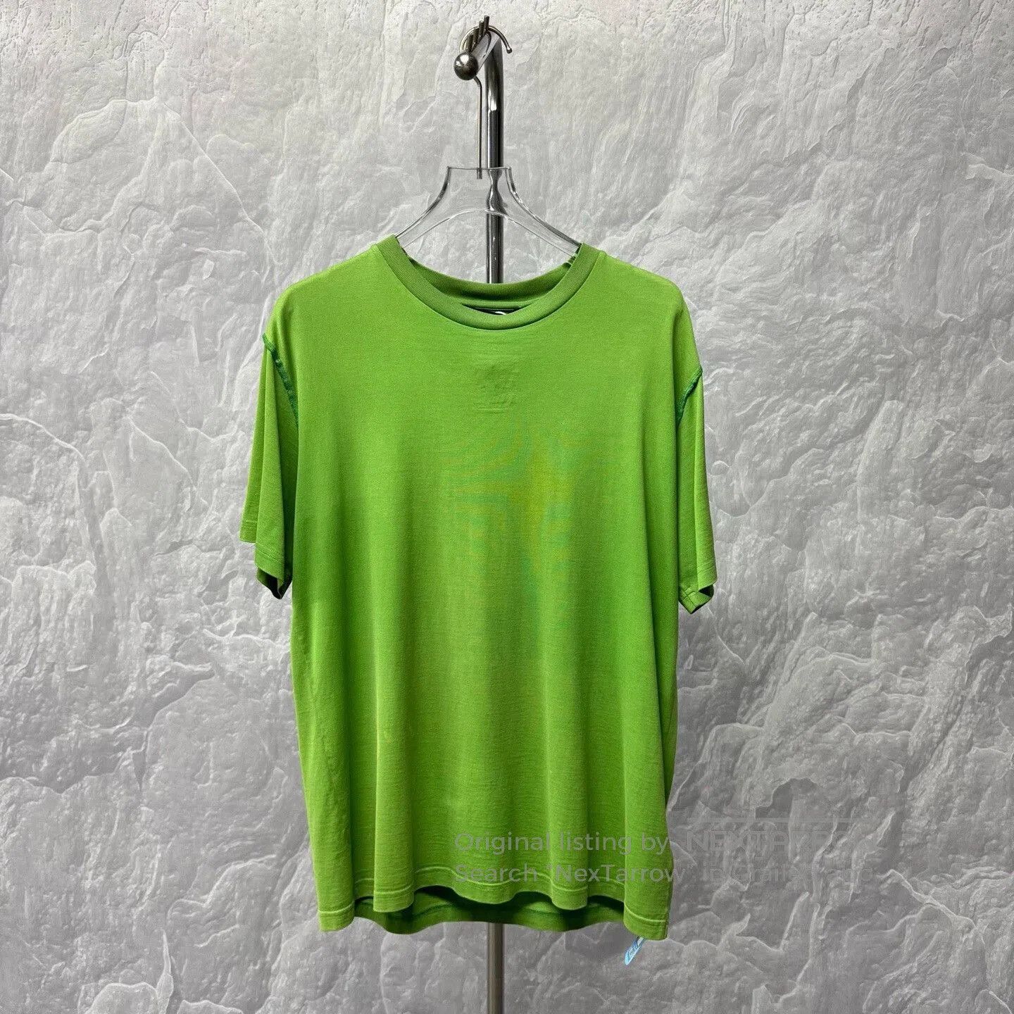 Louis Vuitton louis vuitton green embossed logo short sleeve tee. Size US XL / EU 56 / 4 - 1 Thumbnail