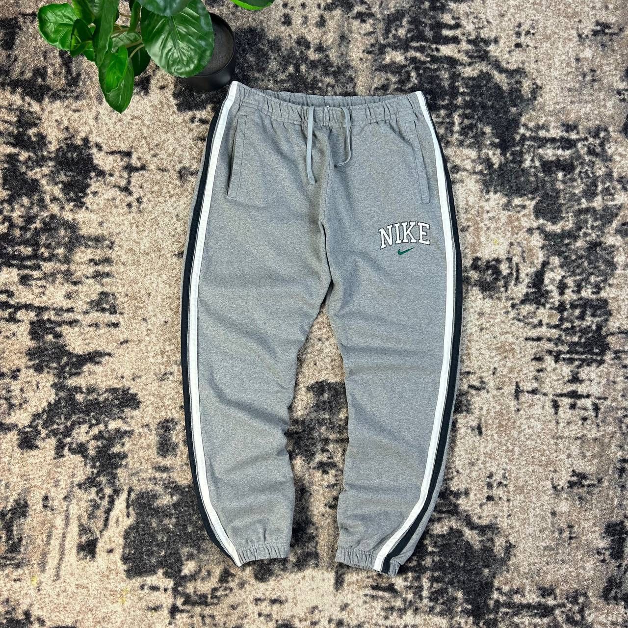 Nike Nike Big Logo Baggy Sweatpants Streetwear Style Size US 36 / EU 52 - 1 Thumbnail