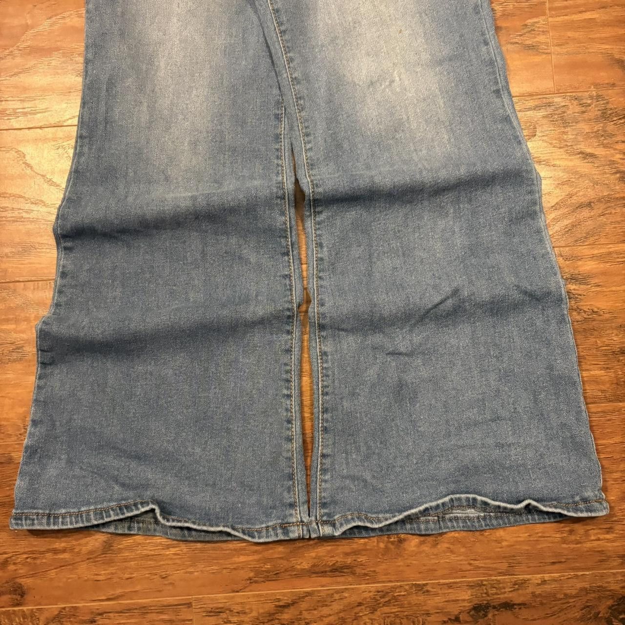 Vintage Crazy Vintage Y2K/2000s Baggy Flared Light Wash Skater Streetwear Denim Jeans! Size US 36 / EU 52 - 3 Thumbnail