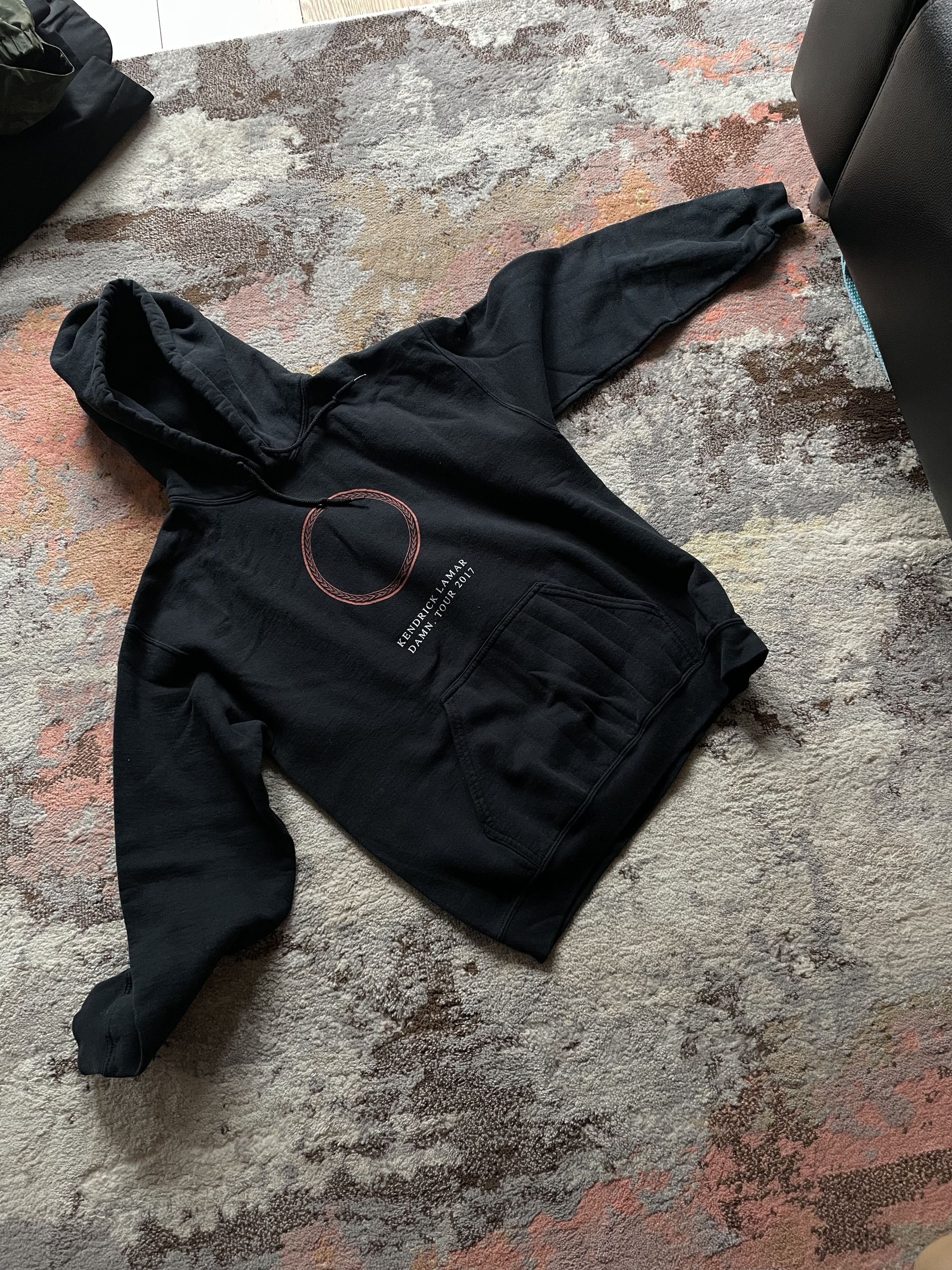 Gildan Kendrick Lamar DAMN. 2017 Tour Hoodie Size US S / EU 44-46 / 1 - 1 Thumbnail