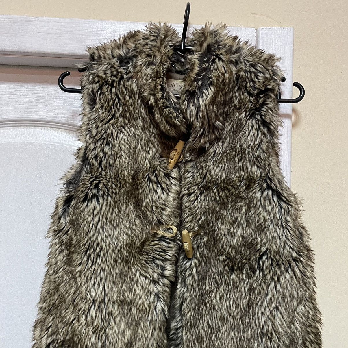 Japanese Brand Japanese Faux Fur Vest Woman with zippers Size S / US 4 / IT 40 - 2 Thumbnail