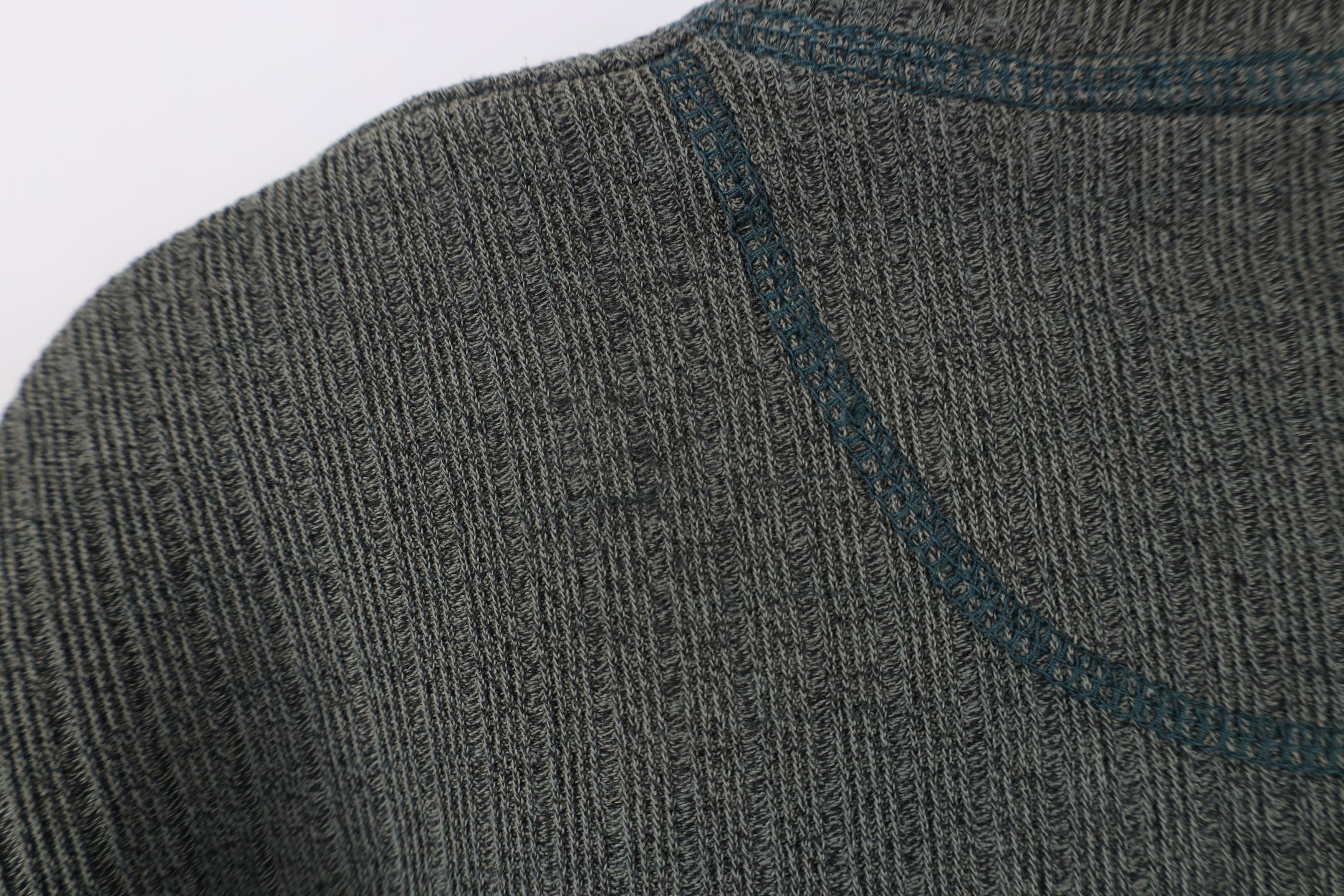 Vintage Vintage 90s Streetwear Knit Long Sleeve Henley T-Shirt Green Size US L / EU 52-54 / 3 - 11 Thumbnail