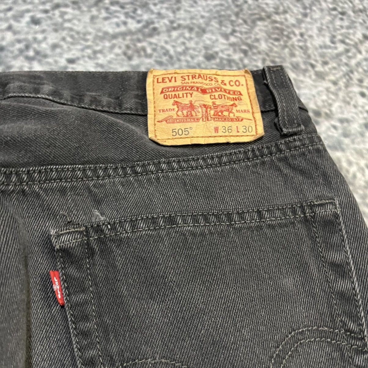 Levi's VINTAGE 2000s LEVI'S 505 GRUNGE SKATER BLACK JEANS 34x30 Size US 34 / EU 50 - 4 Thumbnail