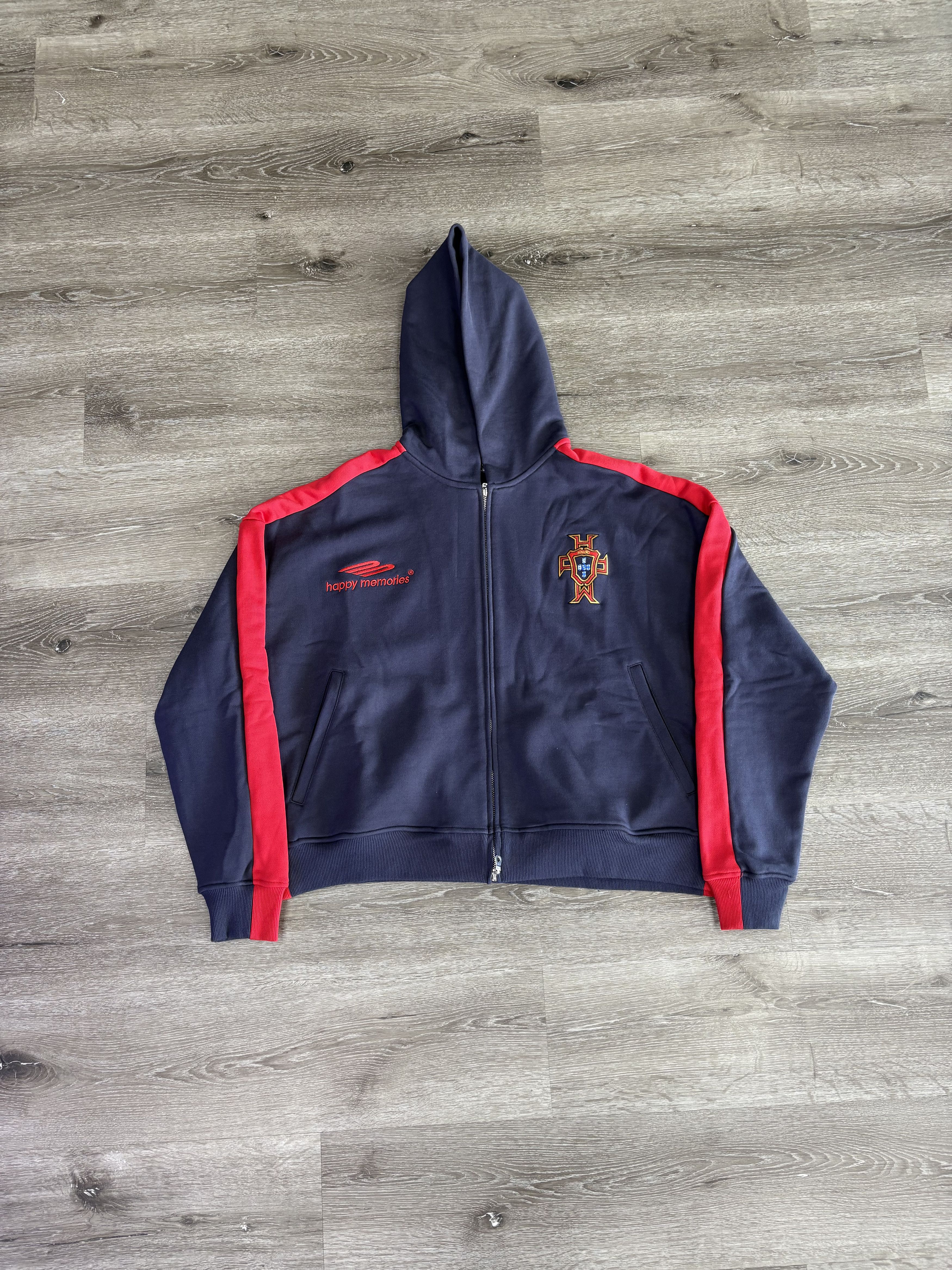 Vale Happy Memories Don't Die HMDD 'Red 10 Lisbon' Zip Up Size US S / EU 44-46 / 1 - 1 Thumbnail