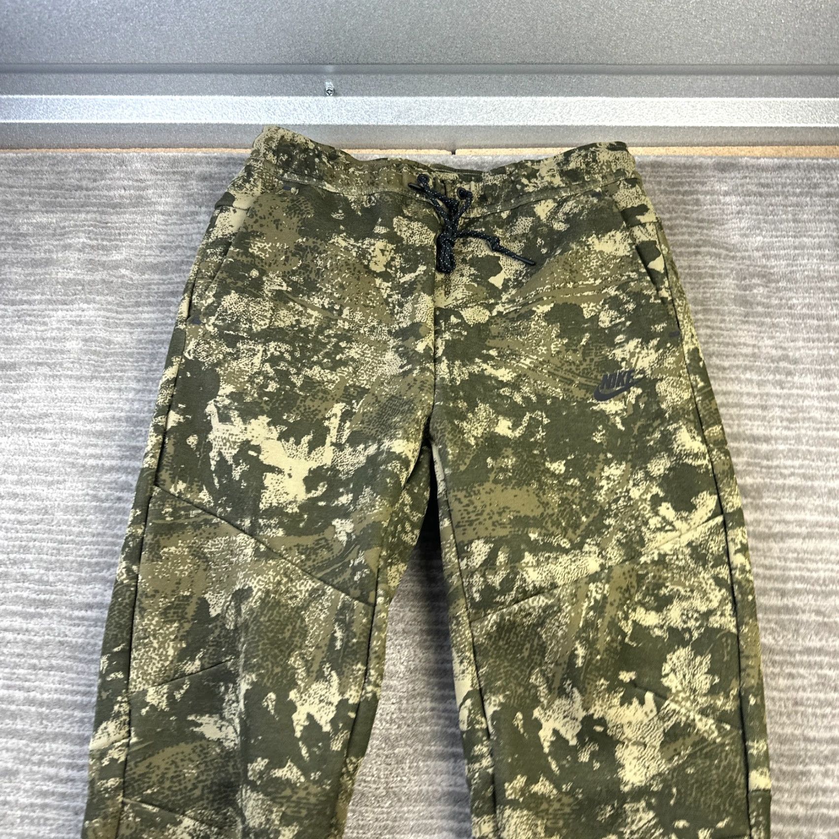 Nike Nike Tech Fleece Pants Mens Medium Green Camouflage Jogger Sweatpants Size US 30 / EU 46 - 3 Thumbnail