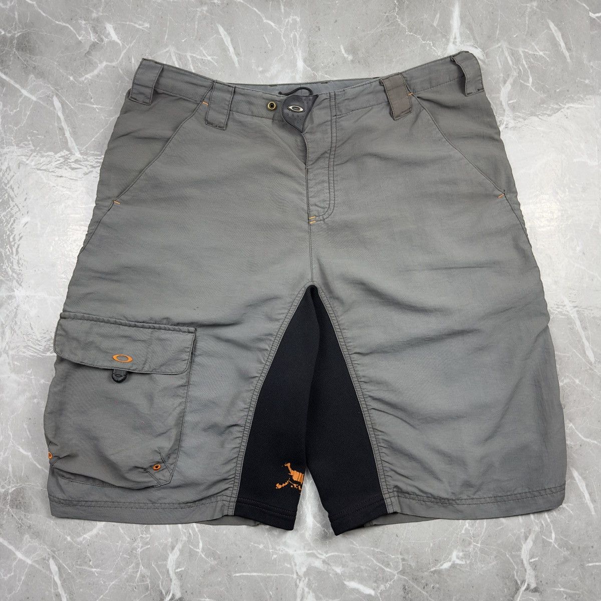Oakley Vintage Oakley☠️ Red Tab Skeleton Logo Cargo Shorts L Size Size US 34 / EU 50 - 1 Thumbnail
