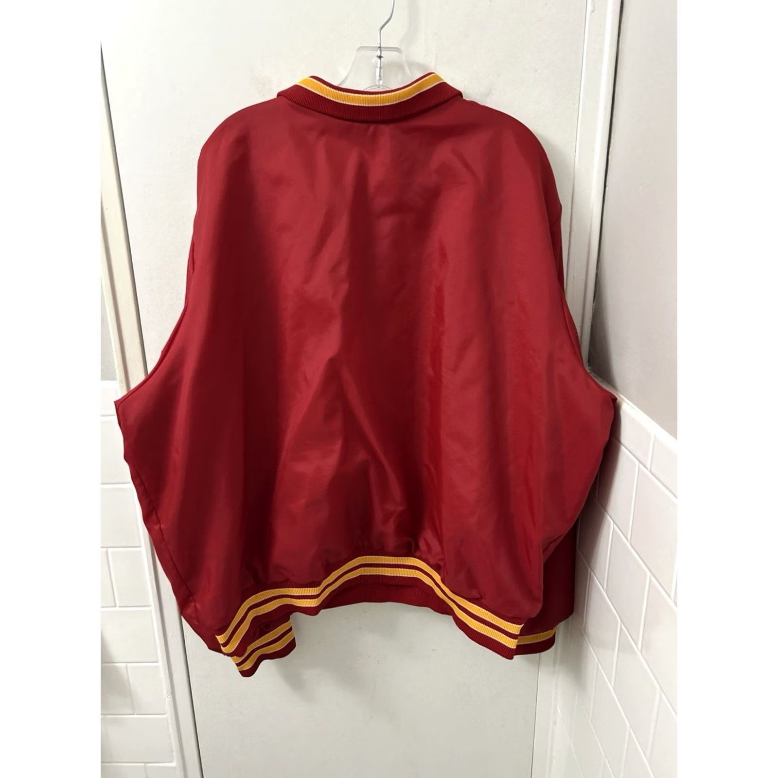 Vintage VINTAGE Rennoc Windbreaker Jacket Mens 2XL Red Nylon Fleece Lined Zip Pockets Embroidered Logo 80s 90s College Dog USA Made Size US XXL / EU 58 / 5 - 6 Thumbnail