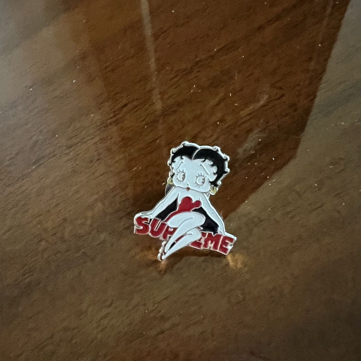 Pre-owned Supreme Betty Boop Pin In Red
