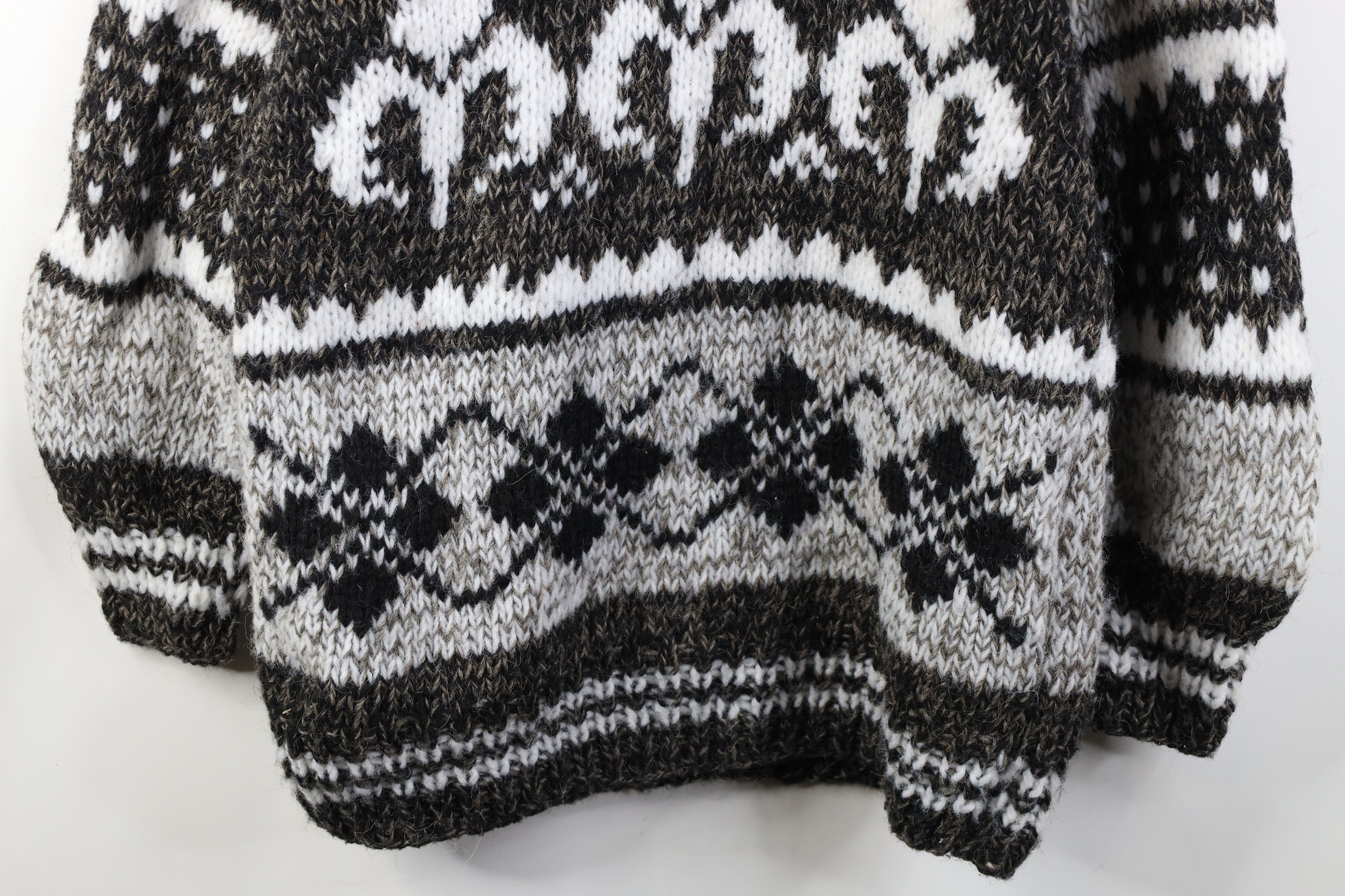 Vintage Vintage 70s Streetwear Hand Crochet Fair Isle Shawl Sweater Size US M / EU 48-50 / 2 - 3 Thumbnail