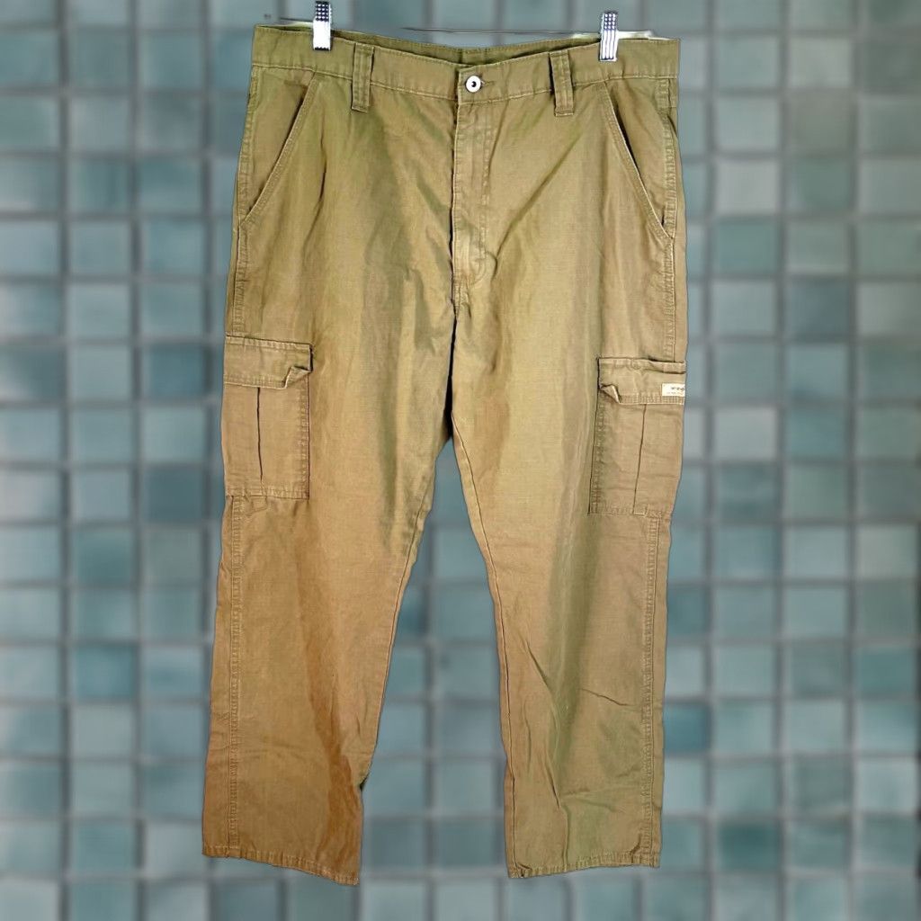 Wrangler Wrangler Cargo Pants Men’s SZ 36 Olive Green Relaxed Fit Ripstop 36x32 Pockets 100% Cotton Workwear USA Seller Size US 36 / EU 52 - 1 Thumbnail