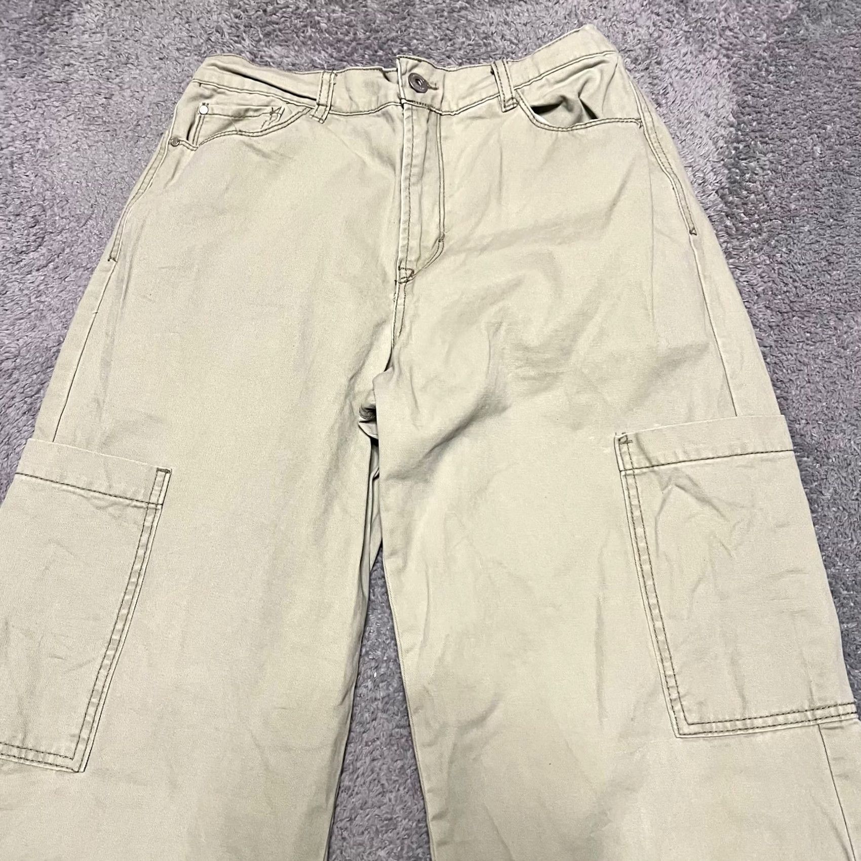 Vintage Kensie Jeans Cargo Pants Womens 10/30 Light Green Wide Leg Distressed Utility, Cargo, Women, 10, Regular, Green, Kensie Jeans Cargo Pants, 29-32 x 30 Size 32" / US 10 / IT 46 - 2 Thumbnail