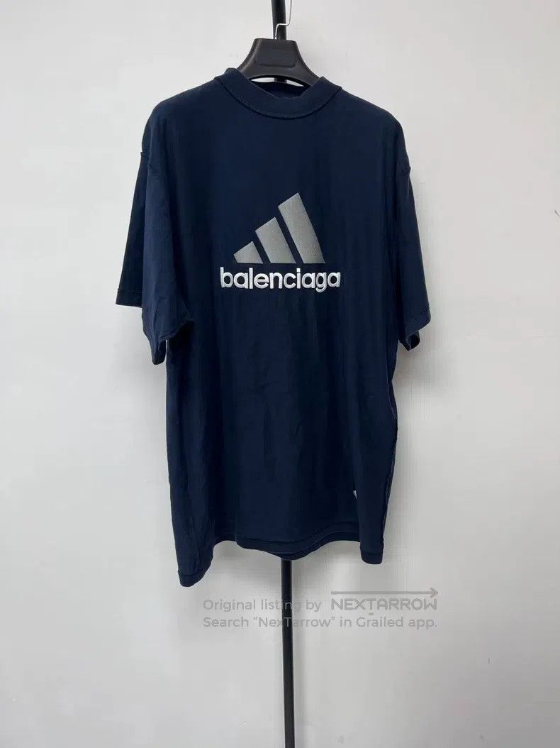 Balenciaga Balenciaga Logo Printed Round Neck Short Sleeve T-Shirt Size US S / EU 44-46 / 1 - 1 Thumbnail