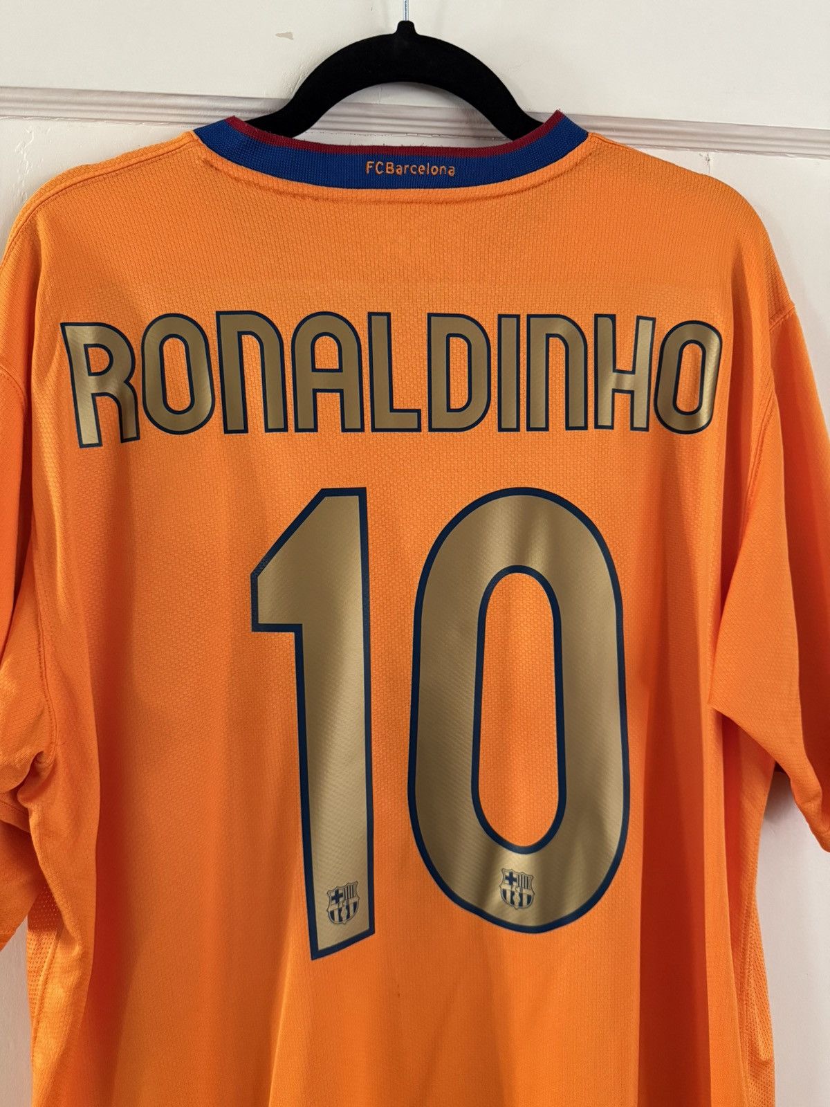 Nike 2006-07 Barcelona Ronaldinho Away Jersey Size US XL / EU 56 / 4 - 3 Thumbnail