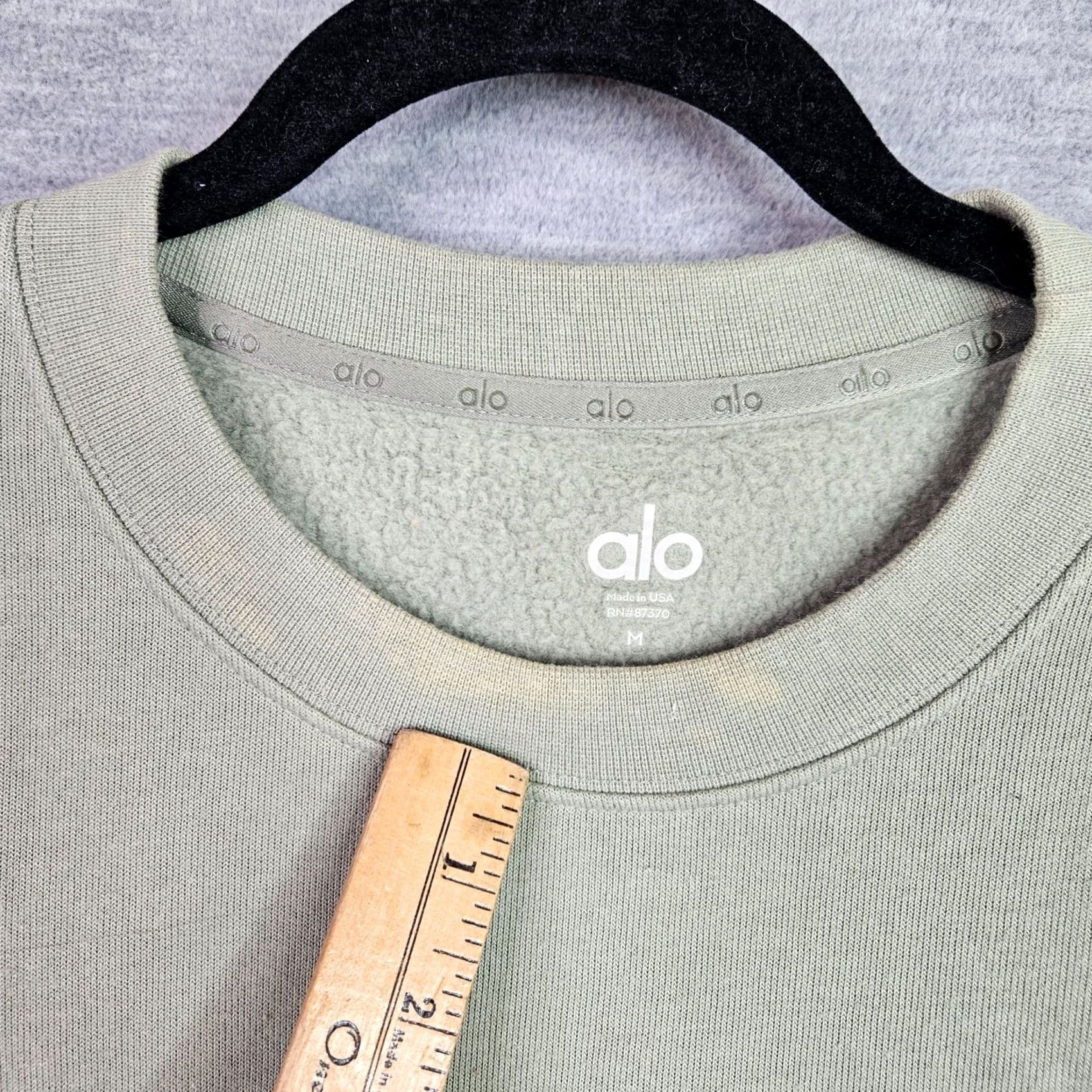 Alo ALO Sweatshirt Women’s M Sage Green Crewneck Pullover Activewear Cotton Polyester Fleece Logo Raglan Sleeve Regular Vintage No Size M / US 6-8 / IT 42-44 - 3 Thumbnail