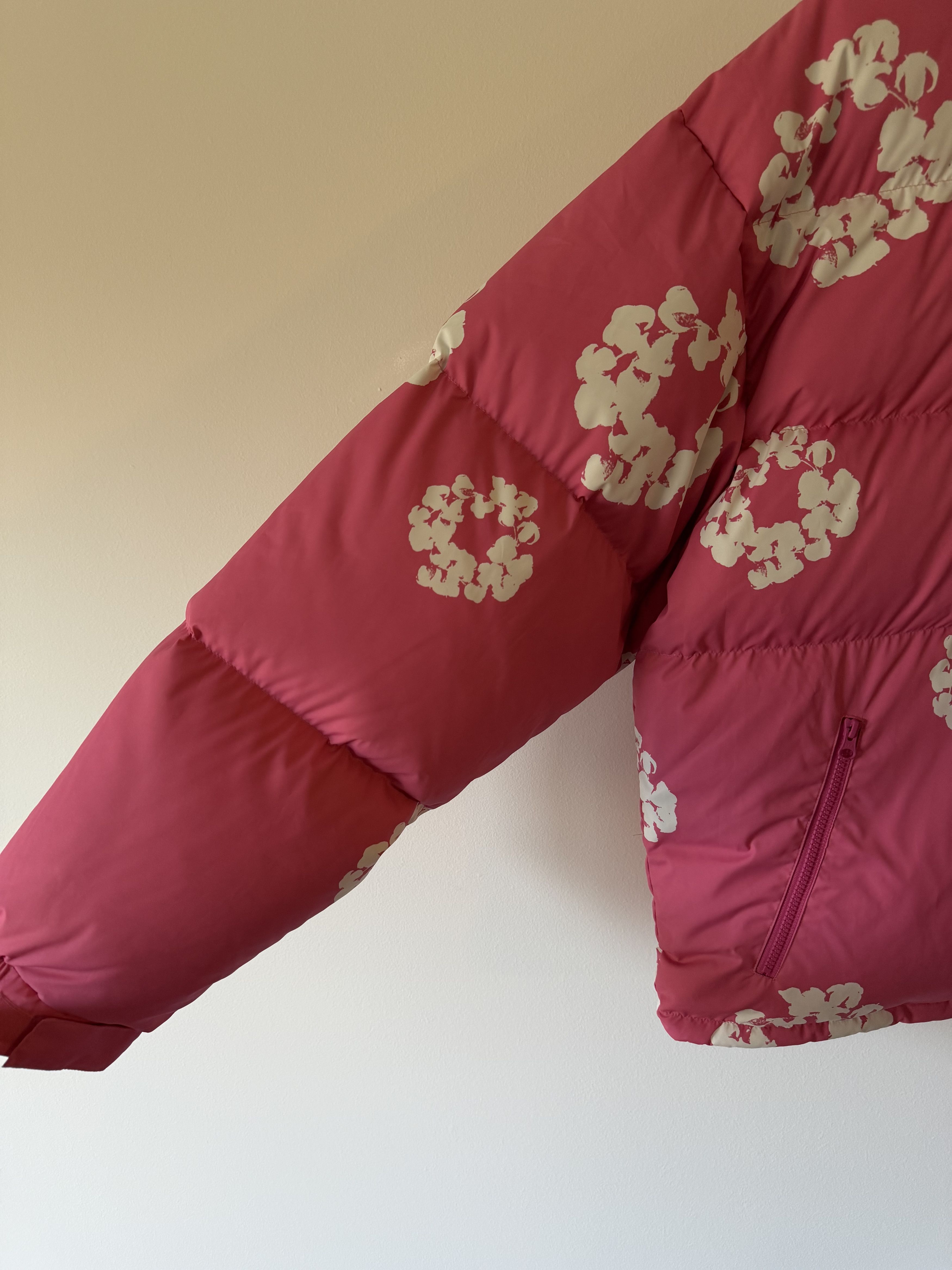 DENIM TEARS Denim Tears Cotton Wreath Puffer Jacket in Pink Size US XL / EU 56 / 4 - 4 Thumbnail