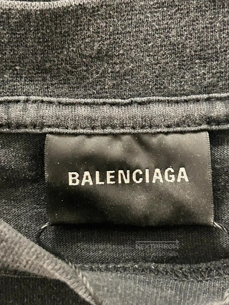 Balenciaga Balenciaga Double B Printed Lettering Distressed Long Slee Size US XS / EU 42 / 0 - 3 Thumbnail
