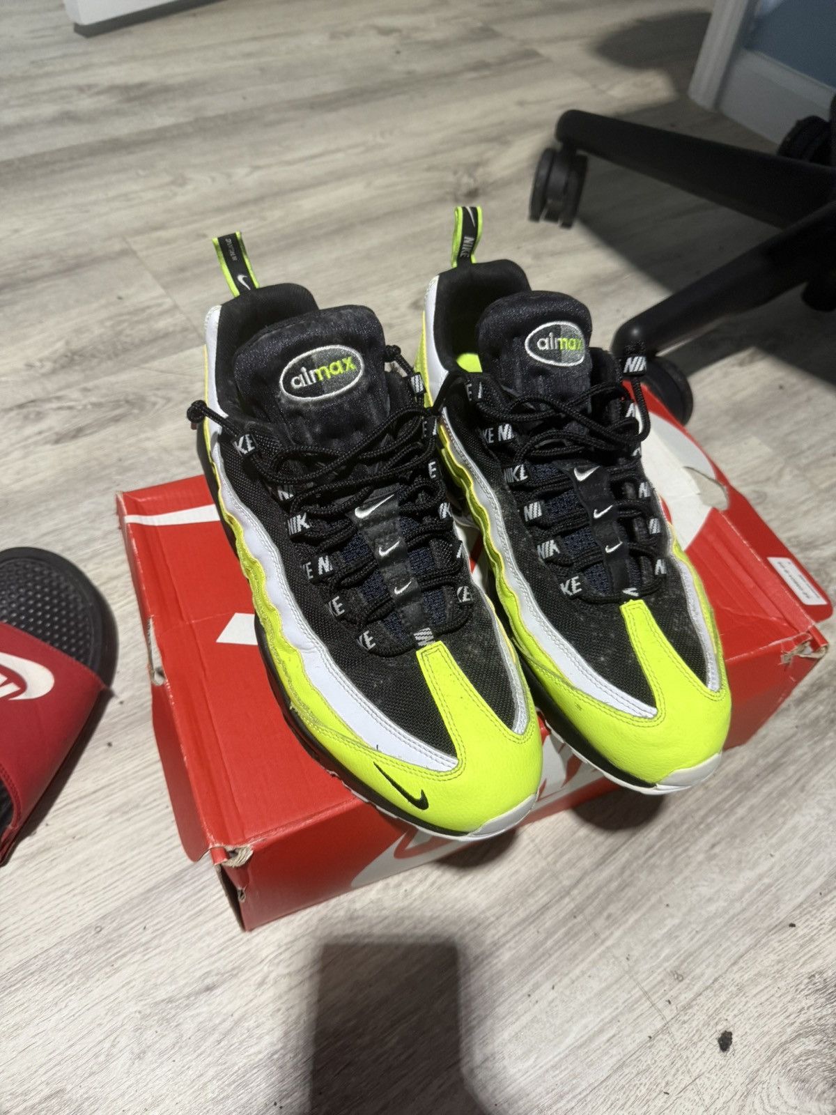 Nike Air Max 95 Size US 12 / EU 45 - 1 Thumbnail
