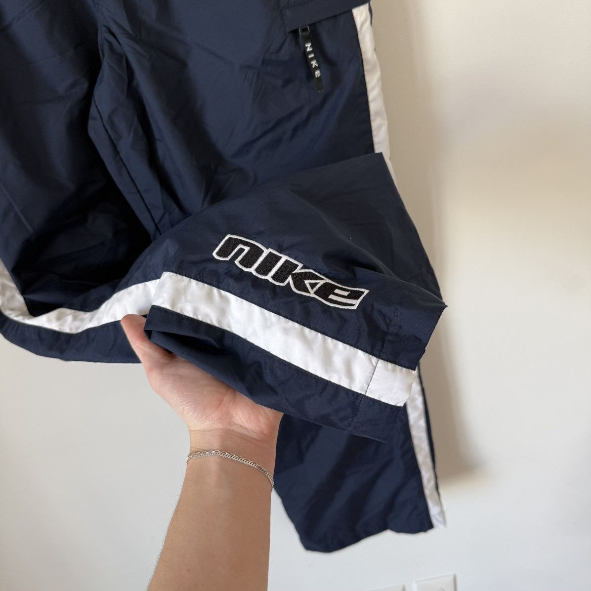 Nike Vtg 2000s Nike Spellout Baggy Nylon Track Pants Drill Y2K Size US 30 / EU 46 - 6 Thumbnail