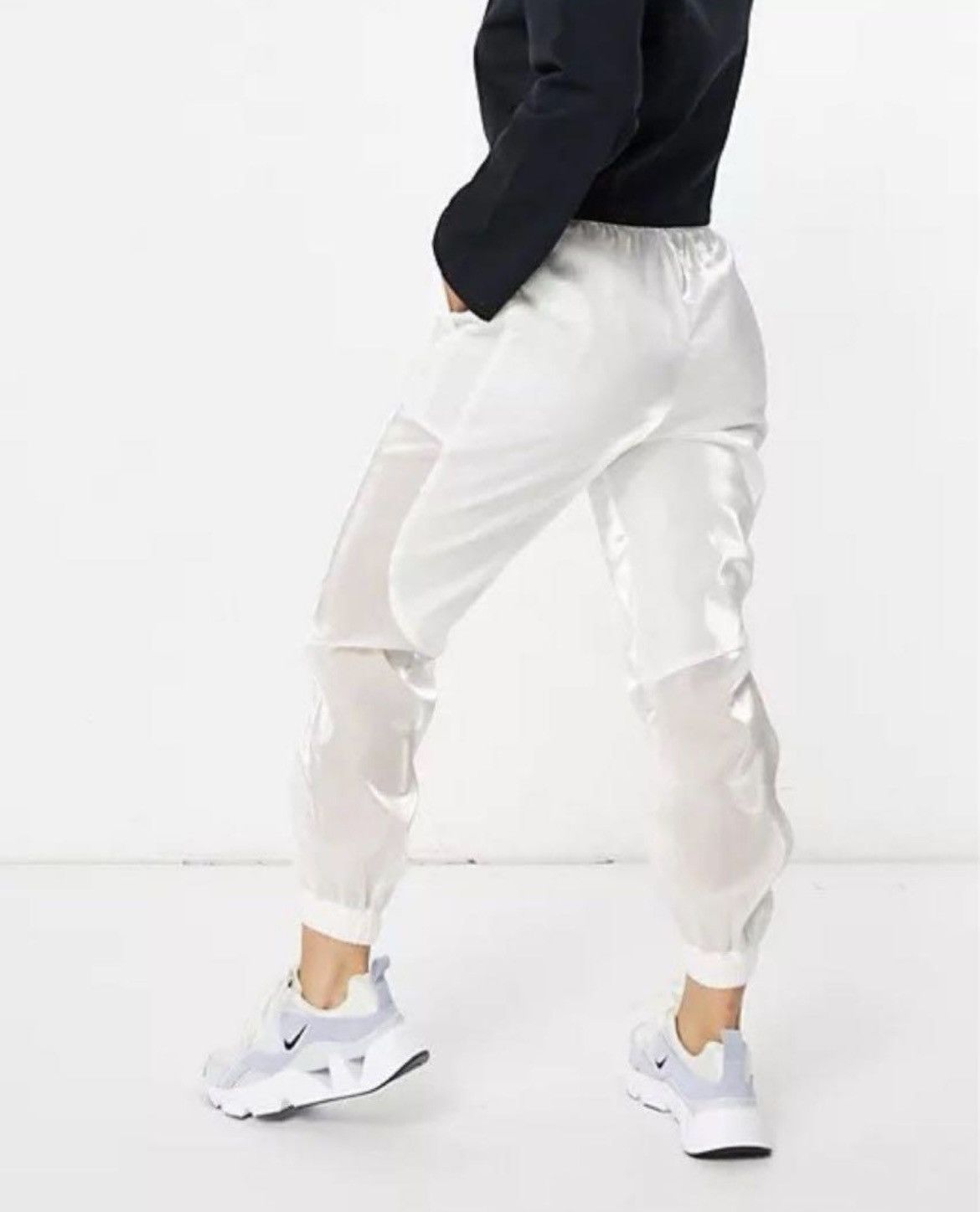 Nike NIKE WMNS SHEEN AIR PANTS Size US 26 / EU 42 - 17 Thumbnail