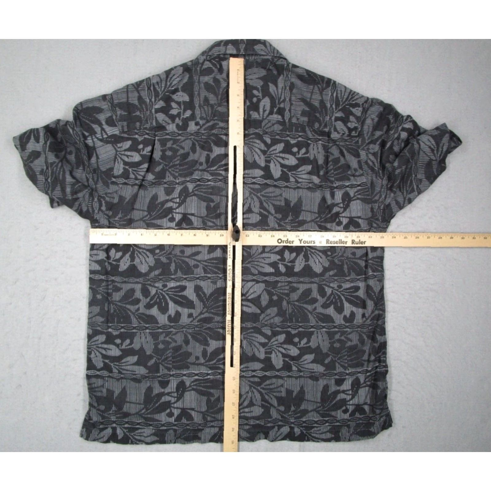 Tommy Bahama VINTAGE Tommy Bahama Shirt Mens XL Gray Silk Short Sleeve Button-Up Hawaiian Casual Size US XL / EU 56 / 4 - 5 Thumbnail